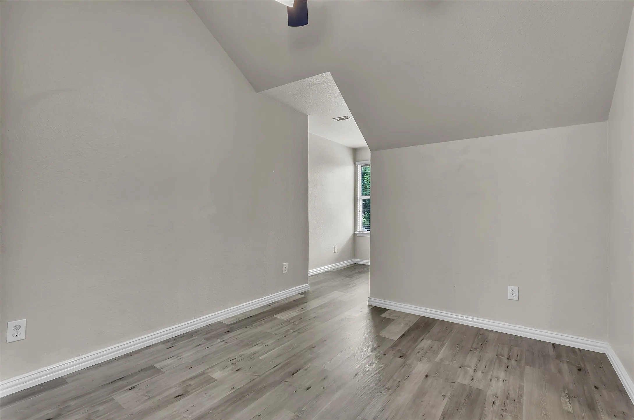 Single Family Residence For Sale in Denton County , 9810 Birch Drive, Providence Village, Texas 76227, 4 Bedroom, 3 Bathroom, 2 Garage spaces, 1,944 Sqft, built in 2002, mls#21328389, Real Estate Agent in Providence Village, Homes For Sale in Denton county, Homes For Sale in Providence Village, Realtor in Providence Village Texas, Real Estate Brokerage Independent Realty Texas, Luminita Cordes Realtor