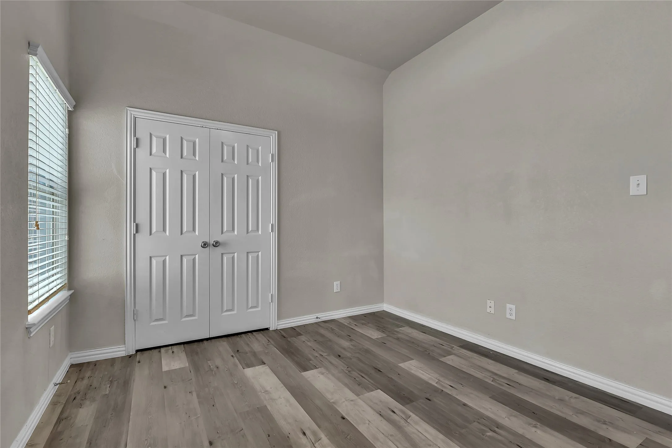 Single Family Residence For Sale in Denton County , 9810 Birch Drive, Providence Village, Texas 76227, 4 Bedroom, 3 Bathroom, 2 Garage spaces, 1,944 Sqft, built in 2002, mls#21328389, Real Estate Agent in Providence Village, Homes For Sale in Denton county, Homes For Sale in Providence Village, Realtor in Providence Village Texas, Real Estate Brokerage Independent Realty Texas, Luminita Cordes Realtor