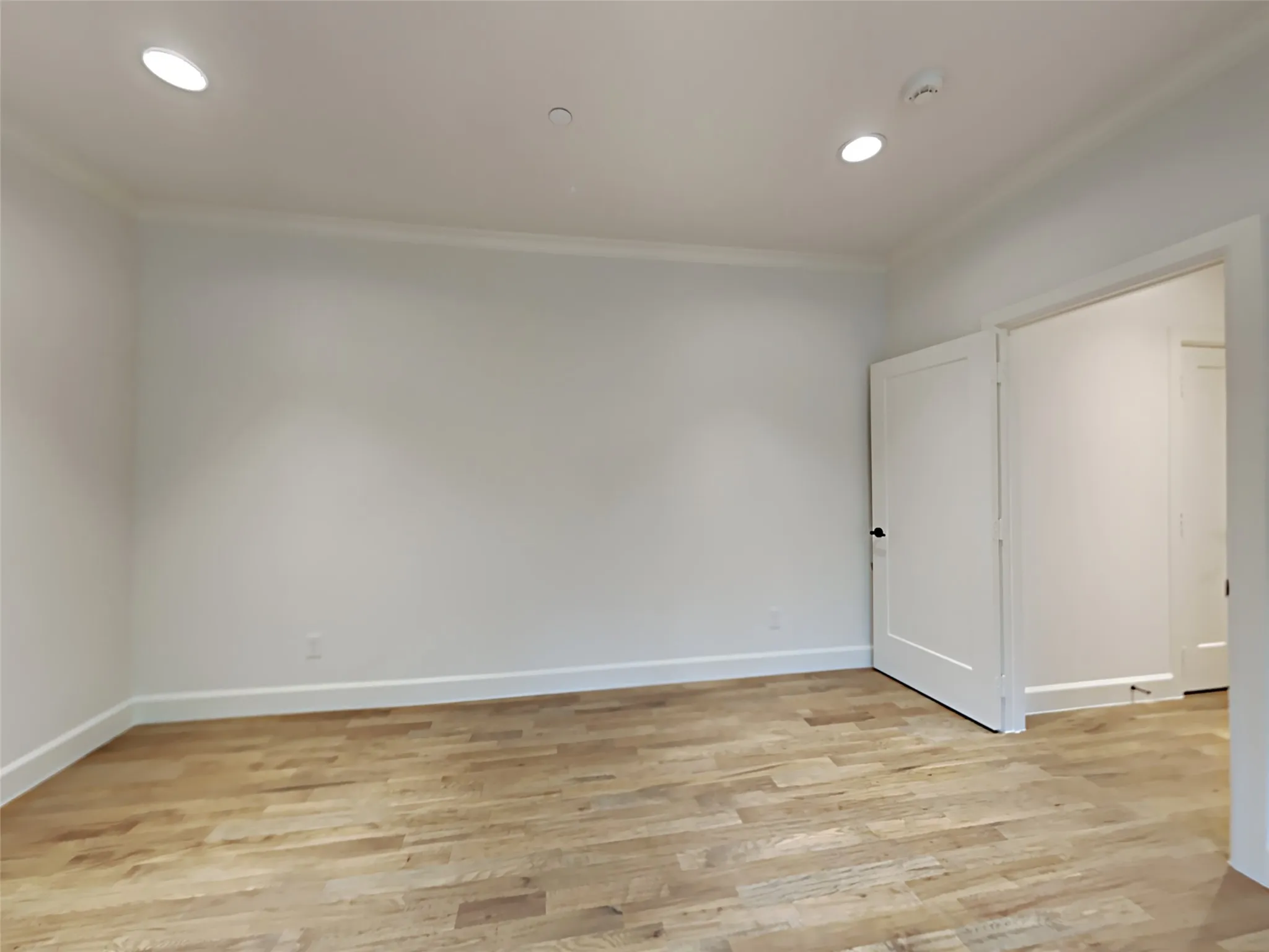 Single Family Residence For Rent in Dallas County , 4417 Emerson Avenue, University Park, Texas 75205, 5 Bedroom, 5 Bathroom, 2 Garage spaces, 3,628 Sqft, built in 1937, mls#21328392, Real Estate Agent in University Park, Homes For Rent in Dallas county, Homes For Rent in University Park, Realtor in University Park Texas, Real Estate Brokerage Independent Realty Texas, Luminita Cordes Realtor