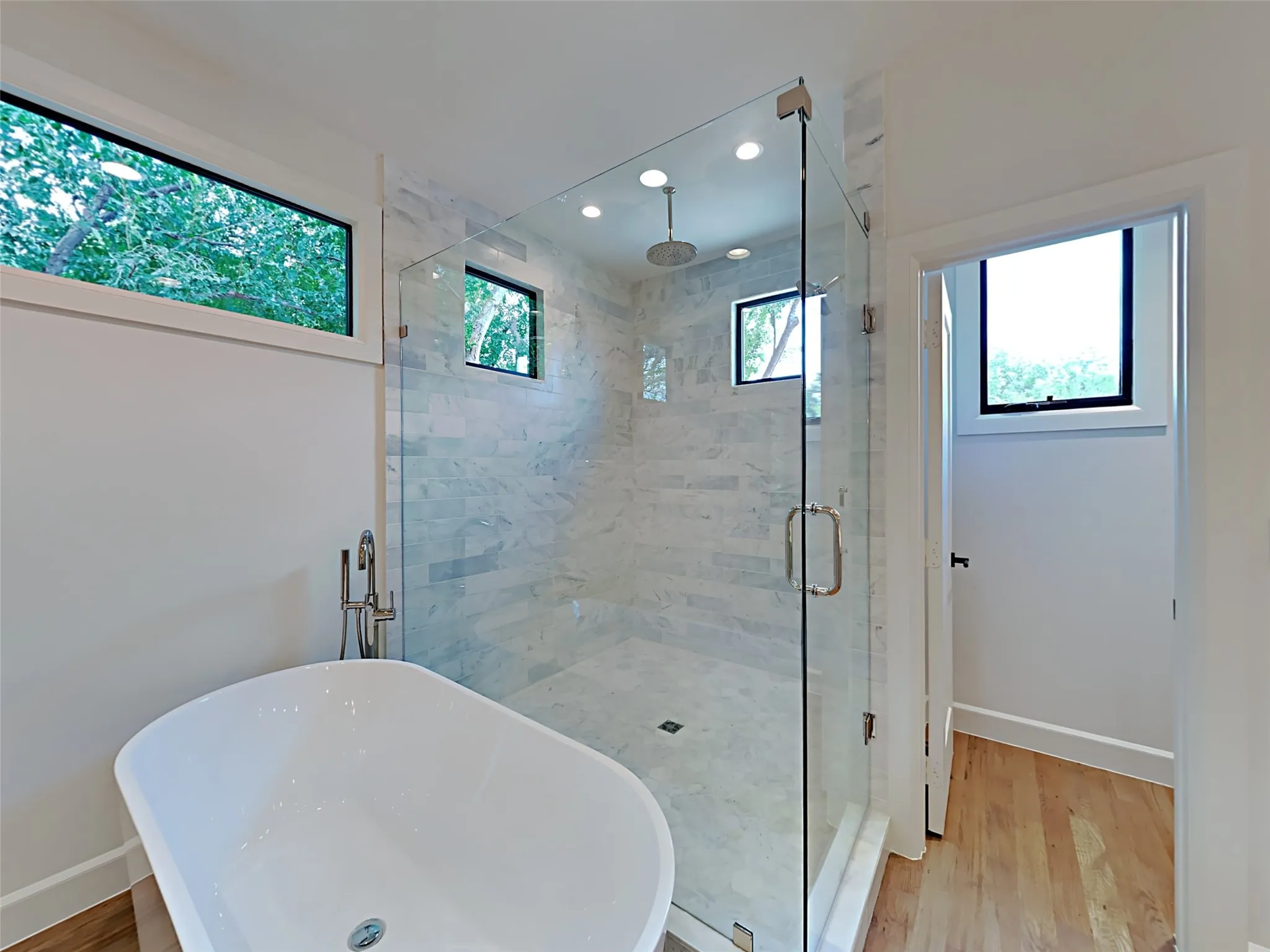 Single Family Residence For Rent in Dallas County , 4417 Emerson Avenue, University Park, Texas 75205, 5 Bedroom, 5 Bathroom, 2 Garage spaces, 3,628 Sqft, built in 1937, mls#21328392, Real Estate Agent in University Park, Homes For Rent in Dallas county, Homes For Rent in University Park, Realtor in University Park Texas, Real Estate Brokerage Independent Realty Texas, Luminita Cordes Realtor