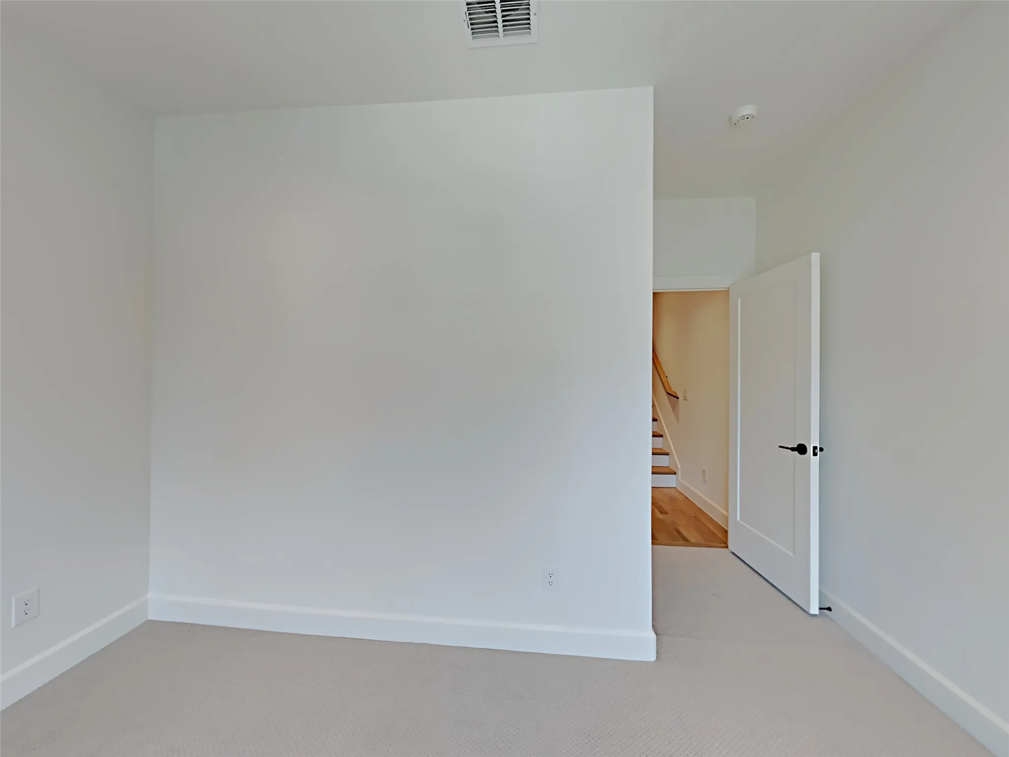 Single Family Residence For Rent in Dallas County , 4417 Emerson Avenue, University Park, Texas 75205, 5 Bedroom, 5 Bathroom, 2 Garage spaces, 3,628 Sqft, built in 1937, mls#21328392, Real Estate Agent in University Park, Homes For Rent in Dallas county, Homes For Rent in University Park, Realtor in University Park Texas, Real Estate Brokerage Independent Realty Texas, Luminita Cordes Realtor