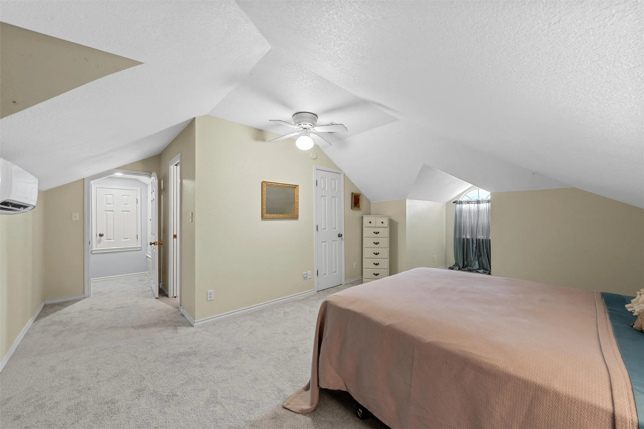 Single Family Residence For Sale in Bell County , 3401 Summit Circle, Belton, Texas 76513, 4 Bedroom, 3 Bathroom, 2 Garage spaces, 2,704 Sqft, built in 1986, mls#21316500, Real Estate Agent in Belton, Homes For Sale in Bell county, Homes For Sale in Belton, Realtor in Belton Texas, Real Estate Brokerage Independent Realty Texas, Luminita Cordes Realtor