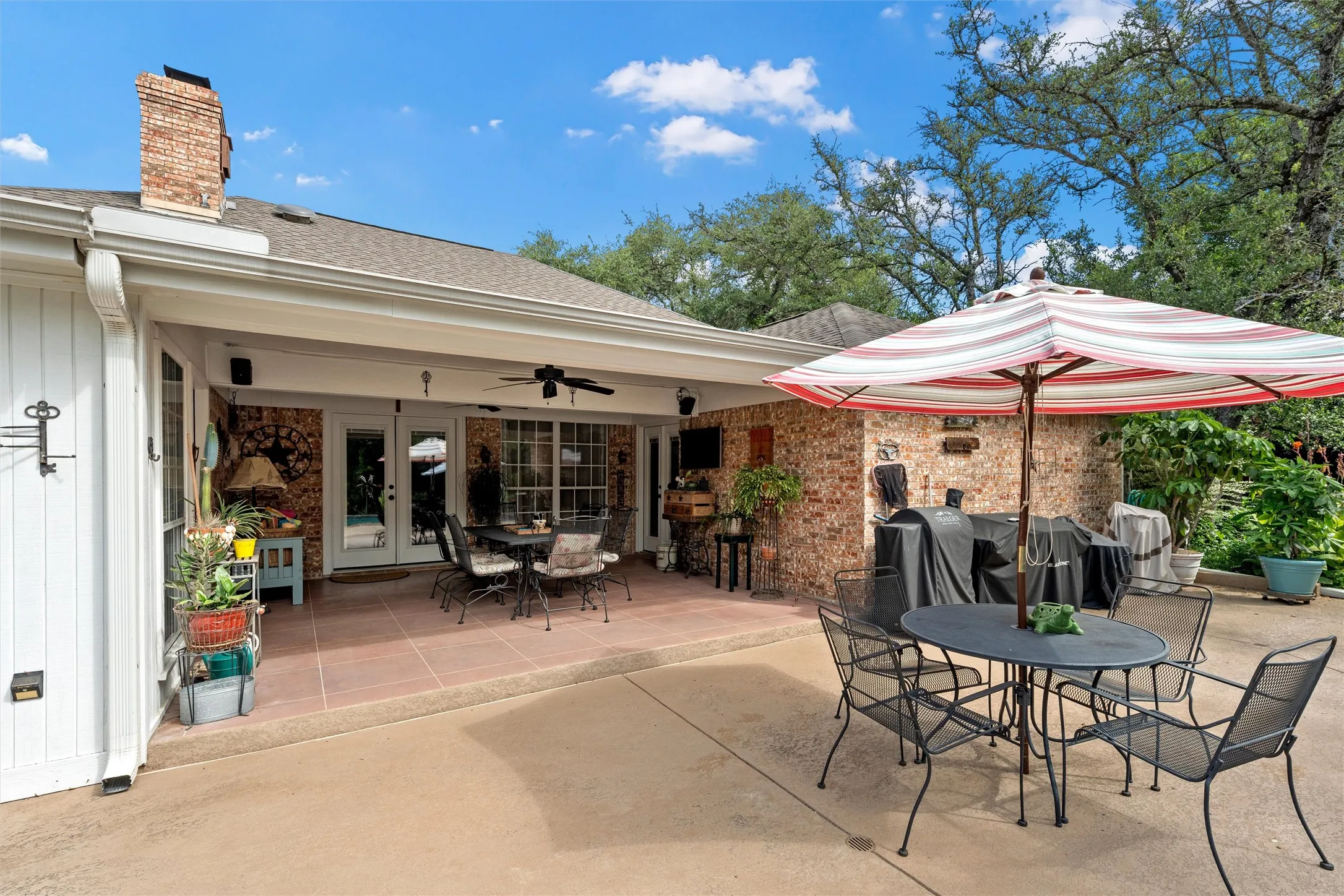 Single Family Residence For Sale in Bell County , 3401 Summit Circle, Belton, Texas 76513, 4 Bedroom, 3 Bathroom, 2 Garage spaces, 2,704 Sqft, built in 1986, mls#21316500, Real Estate Agent in Belton, Homes For Sale in Bell county, Homes For Sale in Belton, Realtor in Belton Texas, Real Estate Brokerage Independent Realty Texas, Luminita Cordes Realtor