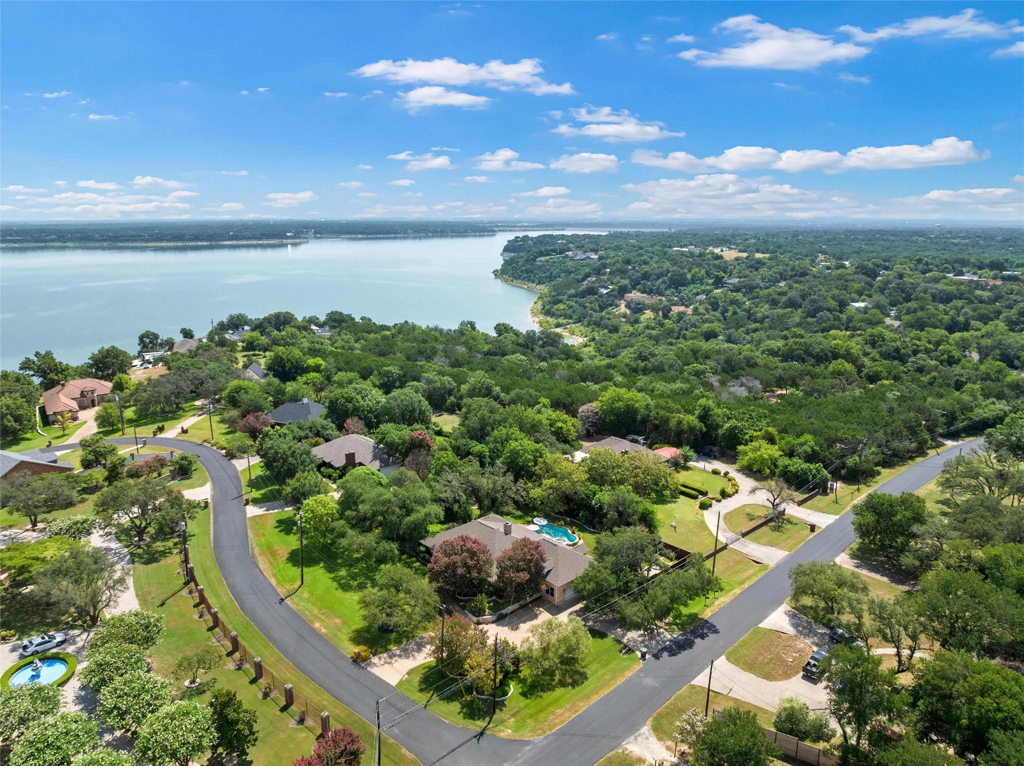 Single Family Residence For Sale in Bell County , 3401 Summit Circle, Belton, Texas 76513, 4 Bedroom, 3 Bathroom, 2 Garage spaces, 2,704 Sqft, built in 1986, mls#21316500, Real Estate Agent in Belton, Homes For Sale in Bell county, Homes For Sale in Belton, Realtor in Belton Texas, Real Estate Brokerage Independent Realty Texas, Luminita Cordes Realtor