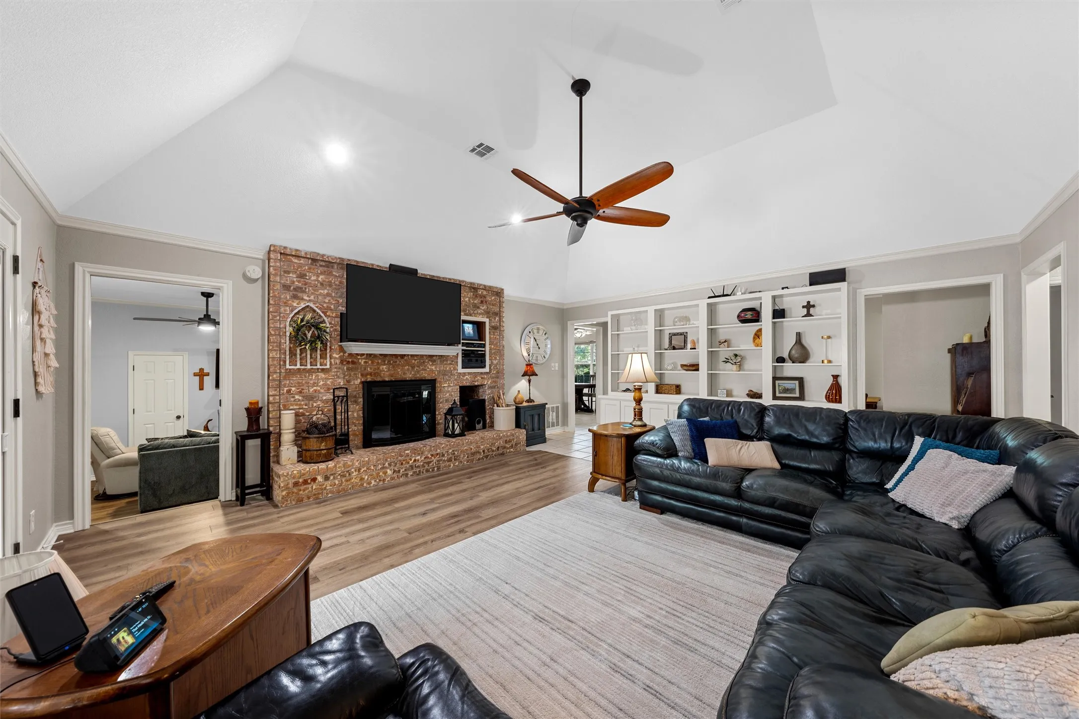 Single Family Residence For Sale in Bell County , 3401 Summit Circle, Belton, Texas 76513, 4 Bedroom, 3 Bathroom, 2 Garage spaces, 2,704 Sqft, built in 1986, mls#21316500, Real Estate Agent in Belton, Homes For Sale in Bell county, Homes For Sale in Belton, Realtor in Belton Texas, Real Estate Brokerage Independent Realty Texas, Luminita Cordes Realtor