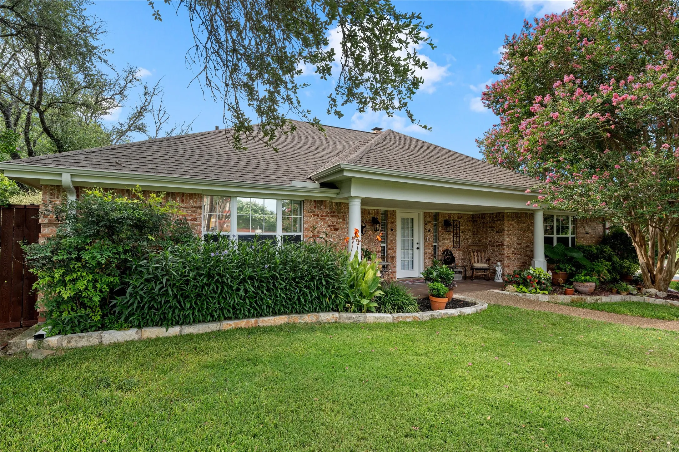 Single Family Residence For Sale in Bell County , 3401 Summit Circle, Belton, Texas 76513, 4 Bedroom, 3 Bathroom, 2 Garage spaces, 2,704 Sqft, built in 1986, mls#21316500, Real Estate Agent in Belton, Homes For Sale in Bell county, Homes For Sale in Belton, Realtor in Belton Texas, Real Estate Brokerage Independent Realty Texas, Luminita Cordes Realtor
