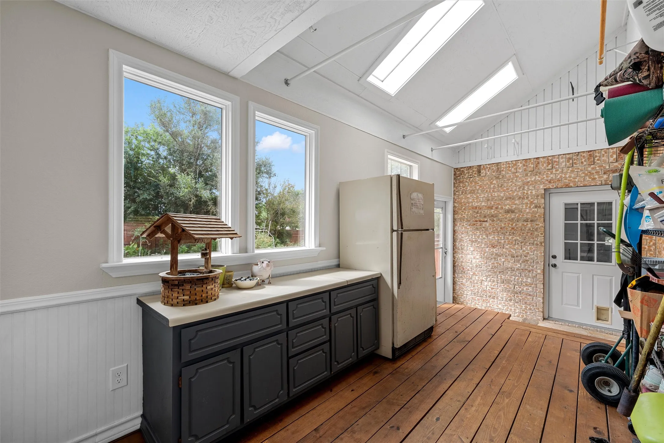 Single Family Residence For Sale in Bell County , 3401 Summit Circle, Belton, Texas 76513, 4 Bedroom, 3 Bathroom, 2 Garage spaces, 2,704 Sqft, built in 1986, mls#21316500, Real Estate Agent in Belton, Homes For Sale in Bell county, Homes For Sale in Belton, Realtor in Belton Texas, Real Estate Brokerage Independent Realty Texas, Luminita Cordes Realtor