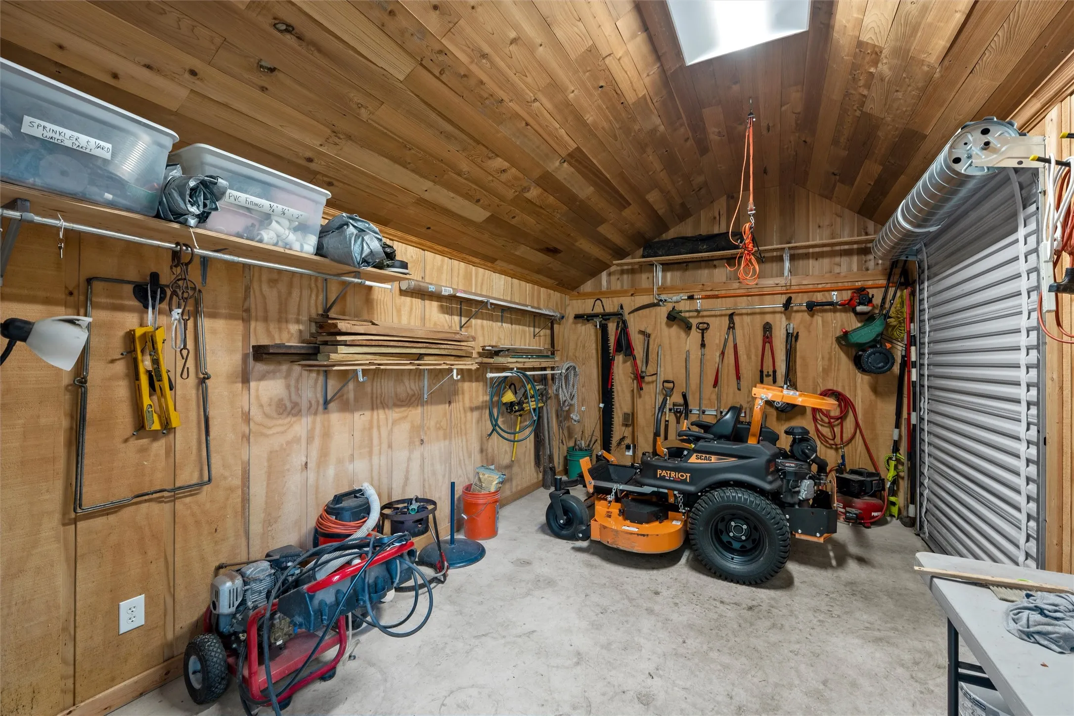 Single Family Residence For Sale in Bell County , 3401 Summit Circle, Belton, Texas 76513, 4 Bedroom, 3 Bathroom, 2 Garage spaces, 2,704 Sqft, built in 1986, mls#21316500, Real Estate Agent in Belton, Homes For Sale in Bell county, Homes For Sale in Belton, Realtor in Belton Texas, Real Estate Brokerage Independent Realty Texas, Luminita Cordes Realtor