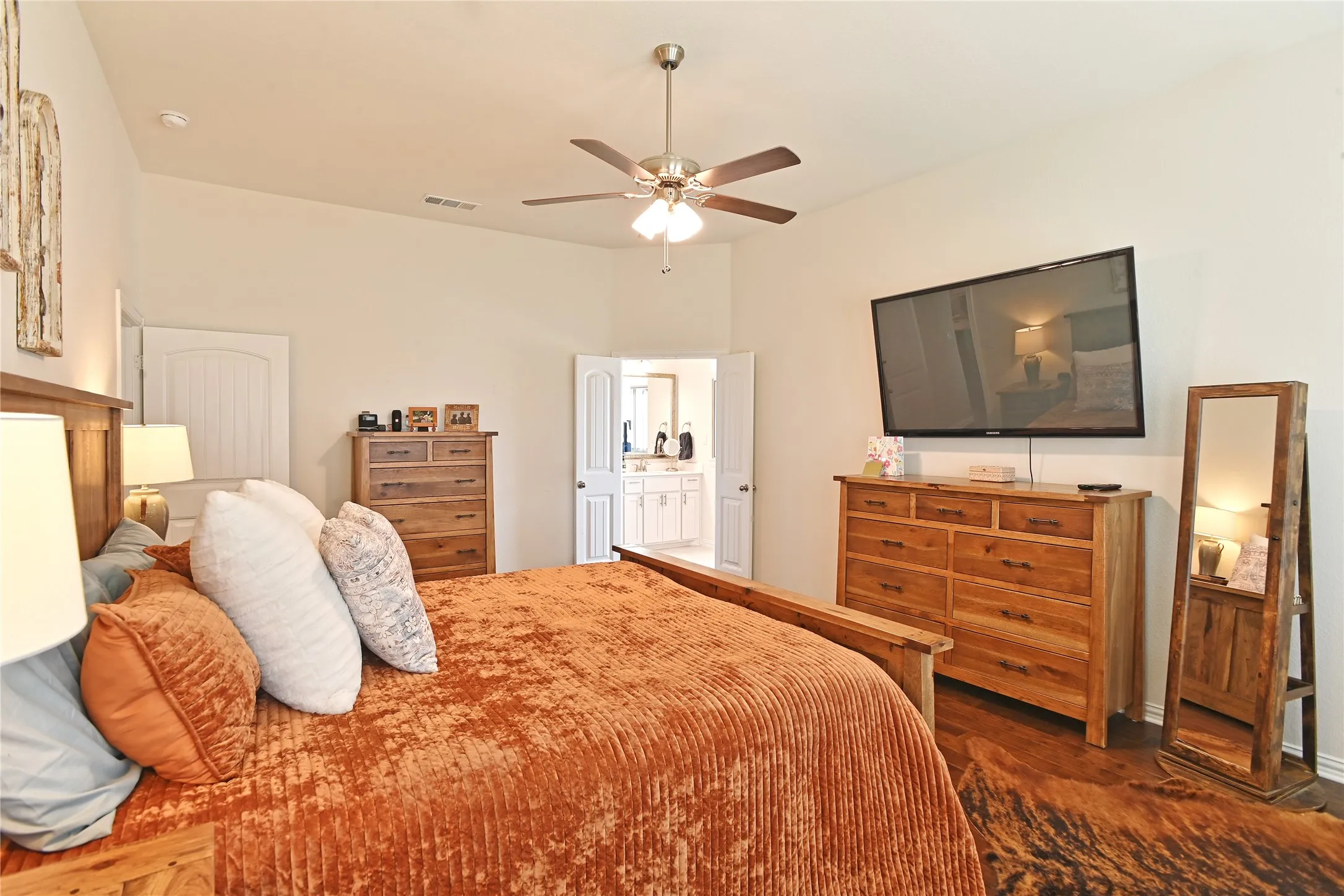 Single Family Residence For Sale in Denton County , 7409 Autumn Grove Lane, Ponder, Texas 76259, 4 Bedroom, 3 Bathroom, 3 Garage spaces, 2,719 Sqft, built in 2021, mls#21326973, Real Estate Agent in Ponder, Homes For Sale in Denton county, Homes For Sale in Ponder, Realtor in Ponder Texas, Real Estate Brokerage Independent Realty Texas, Luminita Cordes Realtor