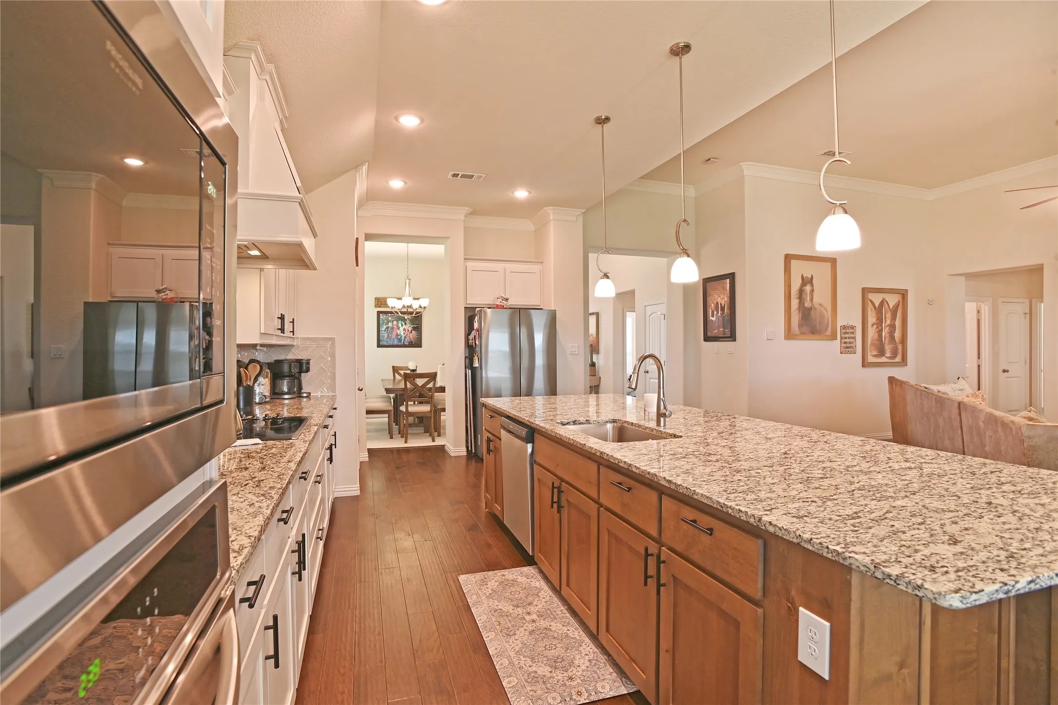 Single Family Residence For Sale in Denton County , 7409 Autumn Grove Lane, Ponder, Texas 76259, 4 Bedroom, 3 Bathroom, 3 Garage spaces, 2,719 Sqft, built in 2021, mls#21326973, Real Estate Agent in Ponder, Homes For Sale in Denton county, Homes For Sale in Ponder, Realtor in Ponder Texas, Real Estate Brokerage Independent Realty Texas, Luminita Cordes Realtor