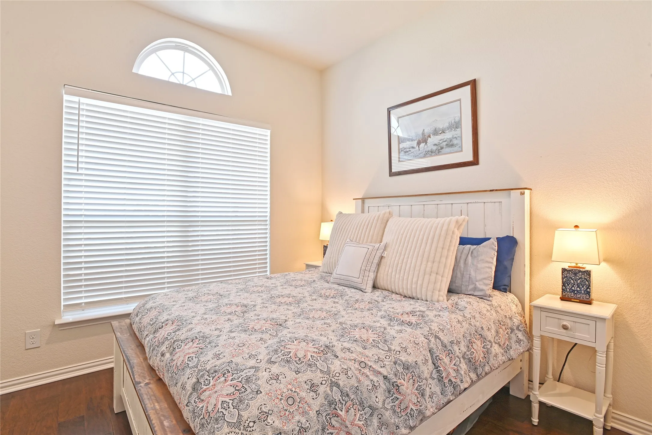 Single Family Residence For Sale in Denton County , 7409 Autumn Grove Lane, Ponder, Texas 76259, 4 Bedroom, 3 Bathroom, 3 Garage spaces, 2,719 Sqft, built in 2021, mls#21326973, Real Estate Agent in Ponder, Homes For Sale in Denton county, Homes For Sale in Ponder, Realtor in Ponder Texas, Real Estate Brokerage Independent Realty Texas, Luminita Cordes Realtor