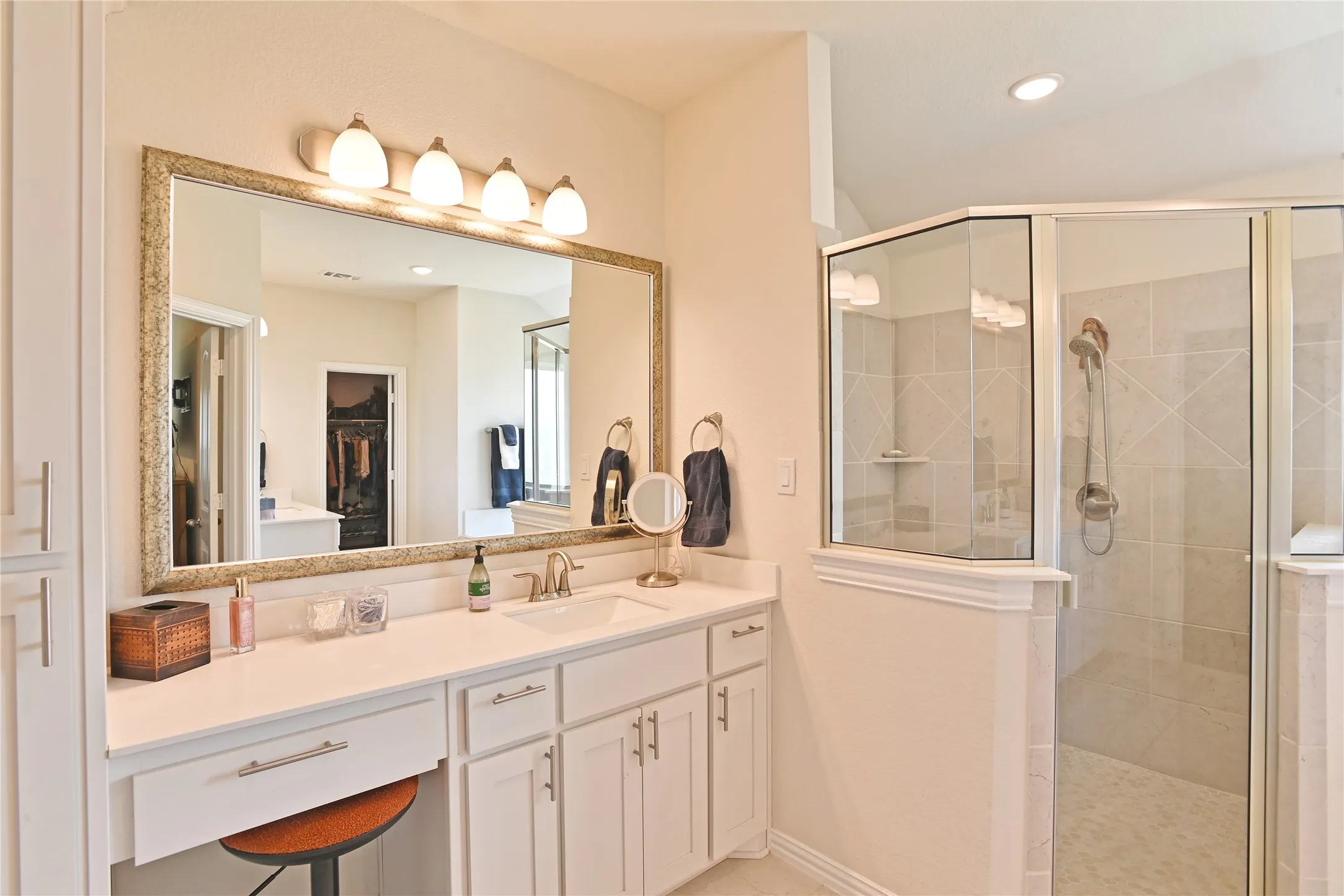 Single Family Residence For Sale in Denton County , 7409 Autumn Grove Lane, Ponder, Texas 76259, 4 Bedroom, 3 Bathroom, 3 Garage spaces, 2,719 Sqft, built in 2021, mls#21326973, Real Estate Agent in Ponder, Homes For Sale in Denton county, Homes For Sale in Ponder, Realtor in Ponder Texas, Real Estate Brokerage Independent Realty Texas, Luminita Cordes Realtor
