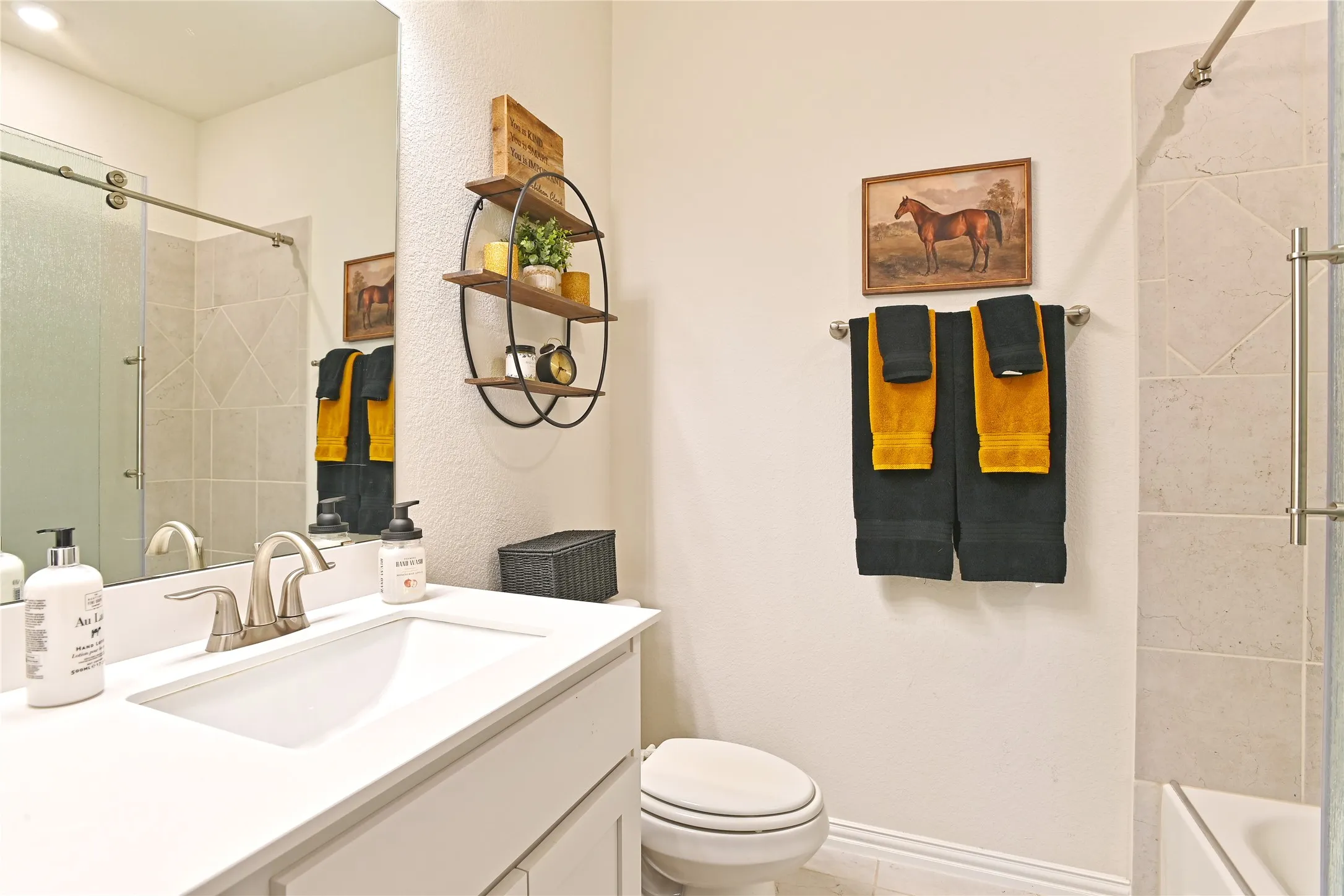 Single Family Residence For Sale in Denton County , 7409 Autumn Grove Lane, Ponder, Texas 76259, 4 Bedroom, 3 Bathroom, 3 Garage spaces, 2,719 Sqft, built in 2021, mls#21326973, Real Estate Agent in Ponder, Homes For Sale in Denton county, Homes For Sale in Ponder, Realtor in Ponder Texas, Real Estate Brokerage Independent Realty Texas, Luminita Cordes Realtor