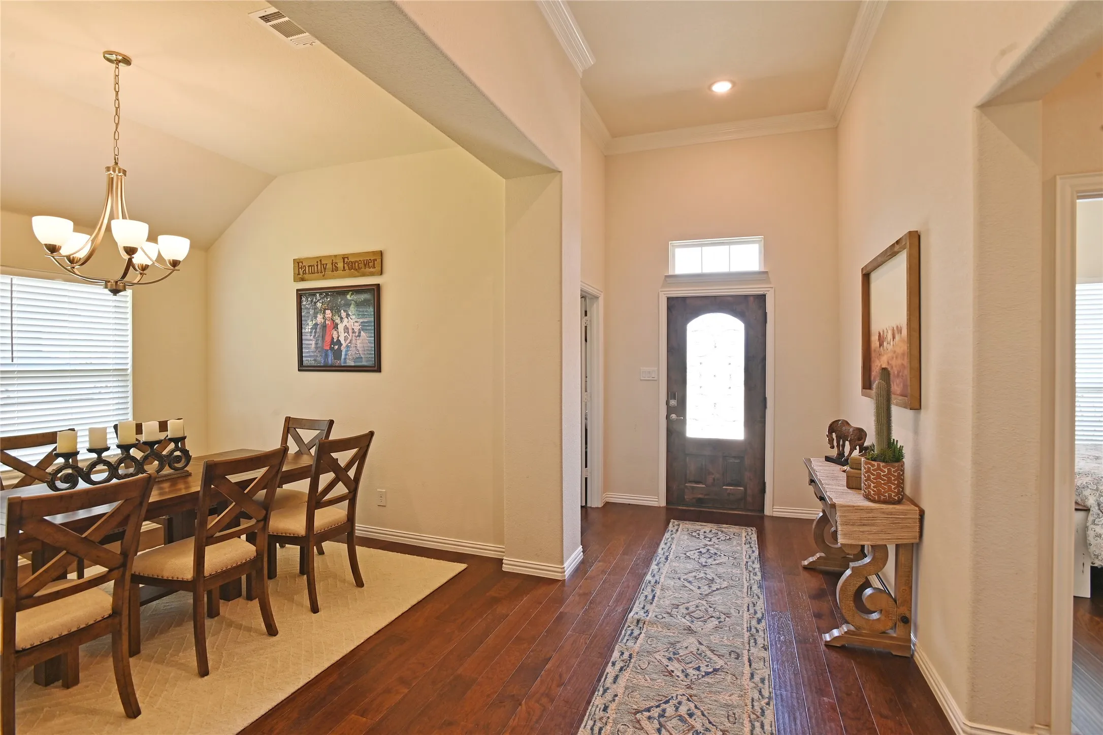 Single Family Residence For Sale in Denton County , 7409 Autumn Grove Lane, Ponder, Texas 76259, 4 Bedroom, 3 Bathroom, 3 Garage spaces, 2,719 Sqft, built in 2021, mls#21326973, Real Estate Agent in Ponder, Homes For Sale in Denton county, Homes For Sale in Ponder, Realtor in Ponder Texas, Real Estate Brokerage Independent Realty Texas, Luminita Cordes Realtor
