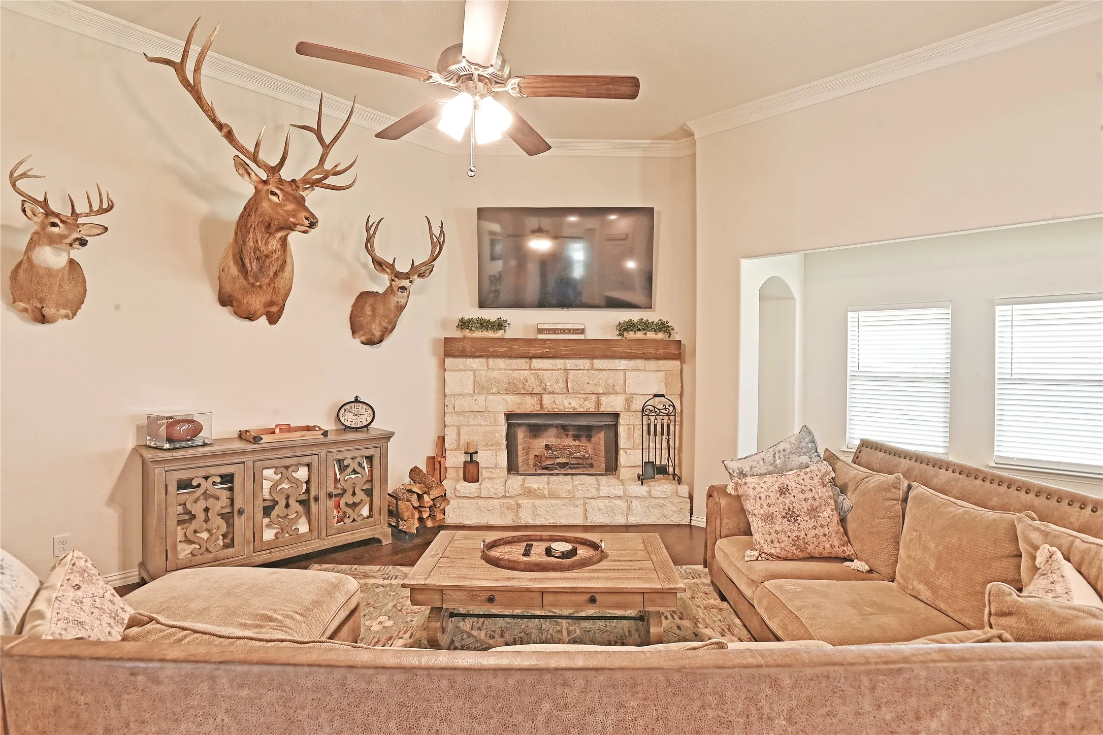 Single Family Residence For Sale in Denton County , 7409 Autumn Grove Lane, Ponder, Texas 76259, 4 Bedroom, 3 Bathroom, 3 Garage spaces, 2,719 Sqft, built in 2021, mls#21326973, Real Estate Agent in Ponder, Homes For Sale in Denton county, Homes For Sale in Ponder, Realtor in Ponder Texas, Real Estate Brokerage Independent Realty Texas, Luminita Cordes Realtor