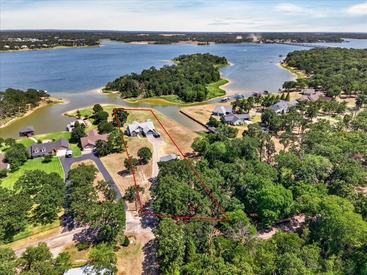 Single Family Residence For Sale in Henderson County , 14349 Goliad Drive, Log Cabin, Texas 75148, 3 Bedroom, 2 Bathroom, 2 Garage spaces, 2,246 Sqft, built in 2019, mls#21328397, Real Estate Agent in Log Cabin, Homes For Sale in Henderson county, Homes For Sale in Log Cabin, Realtor in Log Cabin Texas, Real Estate Brokerage Independent Realty Texas, Luminita Cordes Realtor
