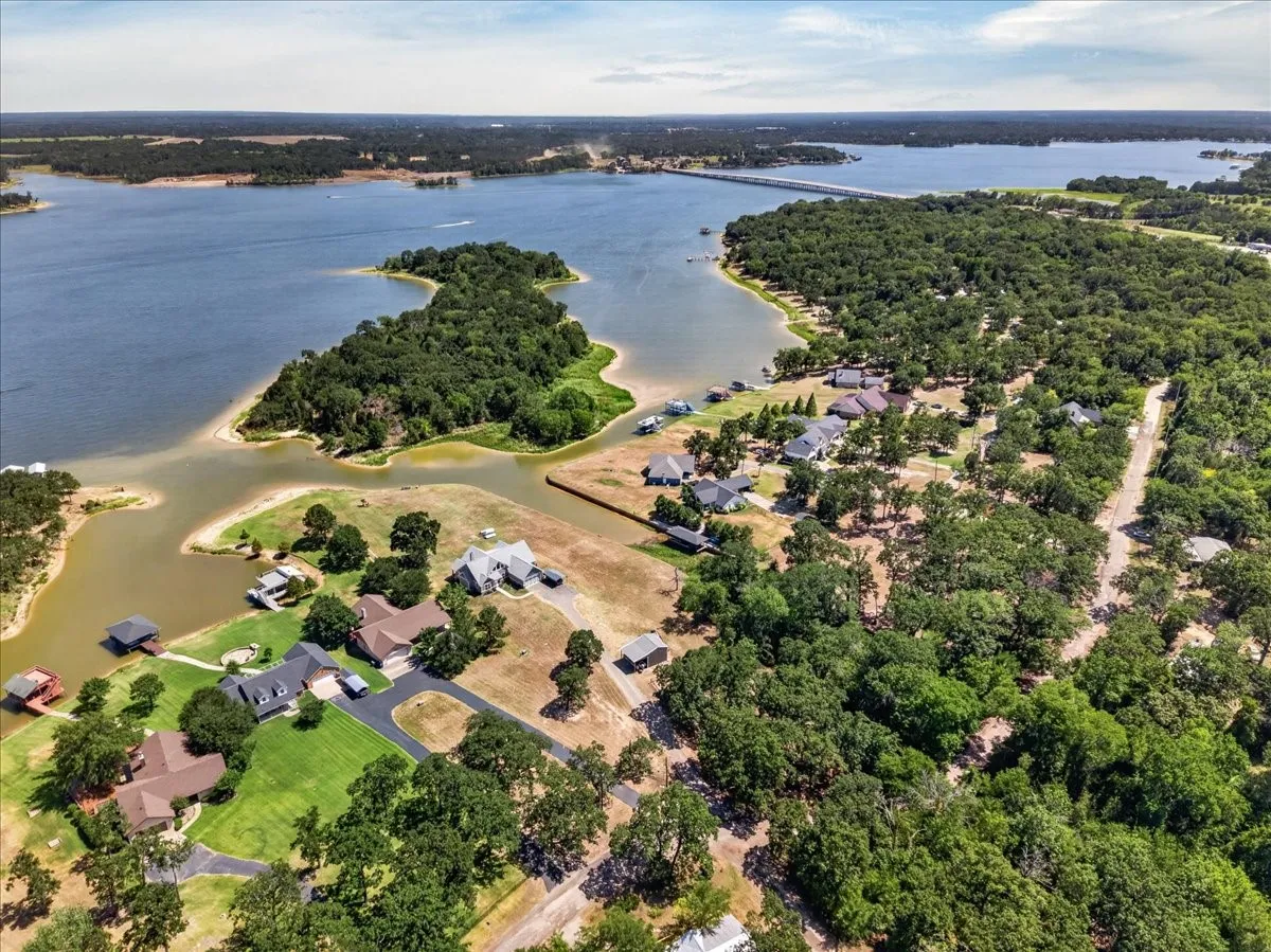 Single Family Residence For Sale in Henderson County , 14349 Goliad Drive, Log Cabin, Texas 75148, 3 Bedroom, 2 Bathroom, 2 Garage spaces, 2,246 Sqft, built in 2019, mls#21328397, Real Estate Agent in Log Cabin, Homes For Sale in Henderson county, Homes For Sale in Log Cabin, Realtor in Log Cabin Texas, Real Estate Brokerage Independent Realty Texas, Luminita Cordes Realtor