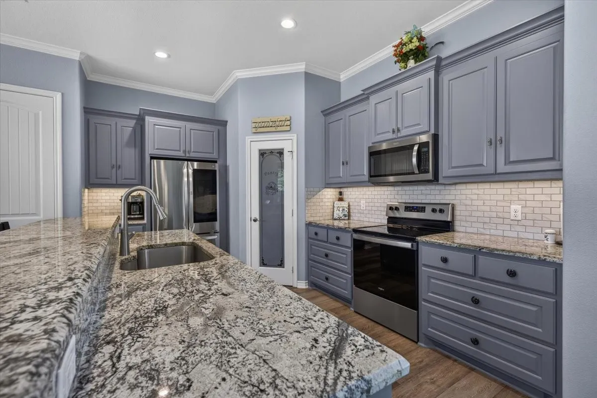 Single Family Residence For Sale in Henderson County , 14349 Goliad Drive, Log Cabin, Texas 75148, 3 Bedroom, 2 Bathroom, 2 Garage spaces, 2,246 Sqft, built in 2019, mls#21328397, Real Estate Agent in Log Cabin, Homes For Sale in Henderson county, Homes For Sale in Log Cabin, Realtor in Log Cabin Texas, Real Estate Brokerage Independent Realty Texas, Luminita Cordes Realtor