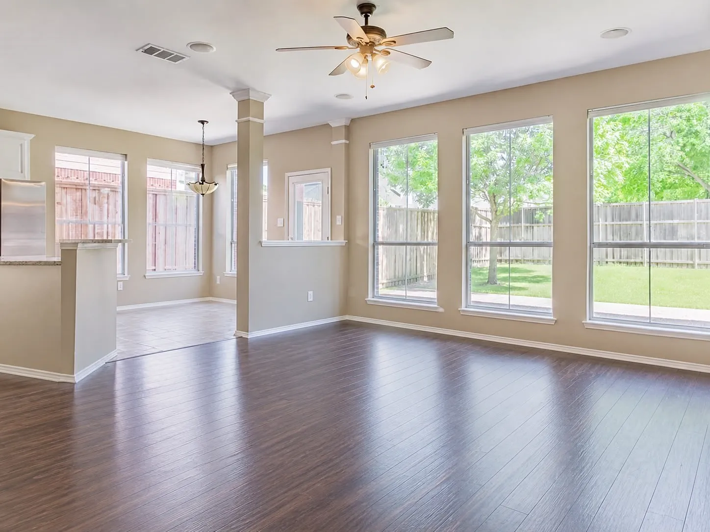 Single Family Residence For Sale in Dallas County , 311 Melshire Street, Sunnyvale, Texas 75182, 4 Bedrooms, 3 Bathrooms, 2 Garage spaces, 3,124 Sqft, built in 1999, Price $470,000, mls#21328218, Real Estate Agent in Sunnyvale, Homes For Sale in Dallas county, Homes For Sale in Sunnyvale, Realtor in Sunnyvale Texas, Real Estate Brokerage Independent Realty Texas, Luminita Cordes Realtor