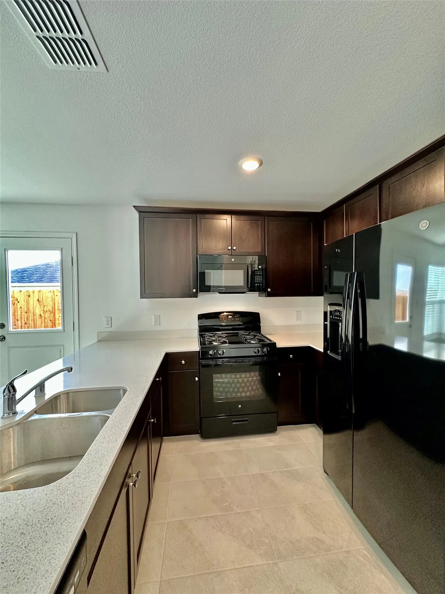 Single Family Residence For Sale in Kaufman County , 6010 Determine Lane, Forney, Texas 75126, 3 Bedroom, 2 Bathroom, 2 Garage spaces, 1,266 Sqft, built in 2022, Price $225,000, mls#21328401, Real Estate Agent in Forney, Homes For Sale in Kaufman county, Homes For Sale in Forney, Realtor in Forney Texas, Real Estate Brokerage Independent Realty Texas, Luminita Cordes Realtor