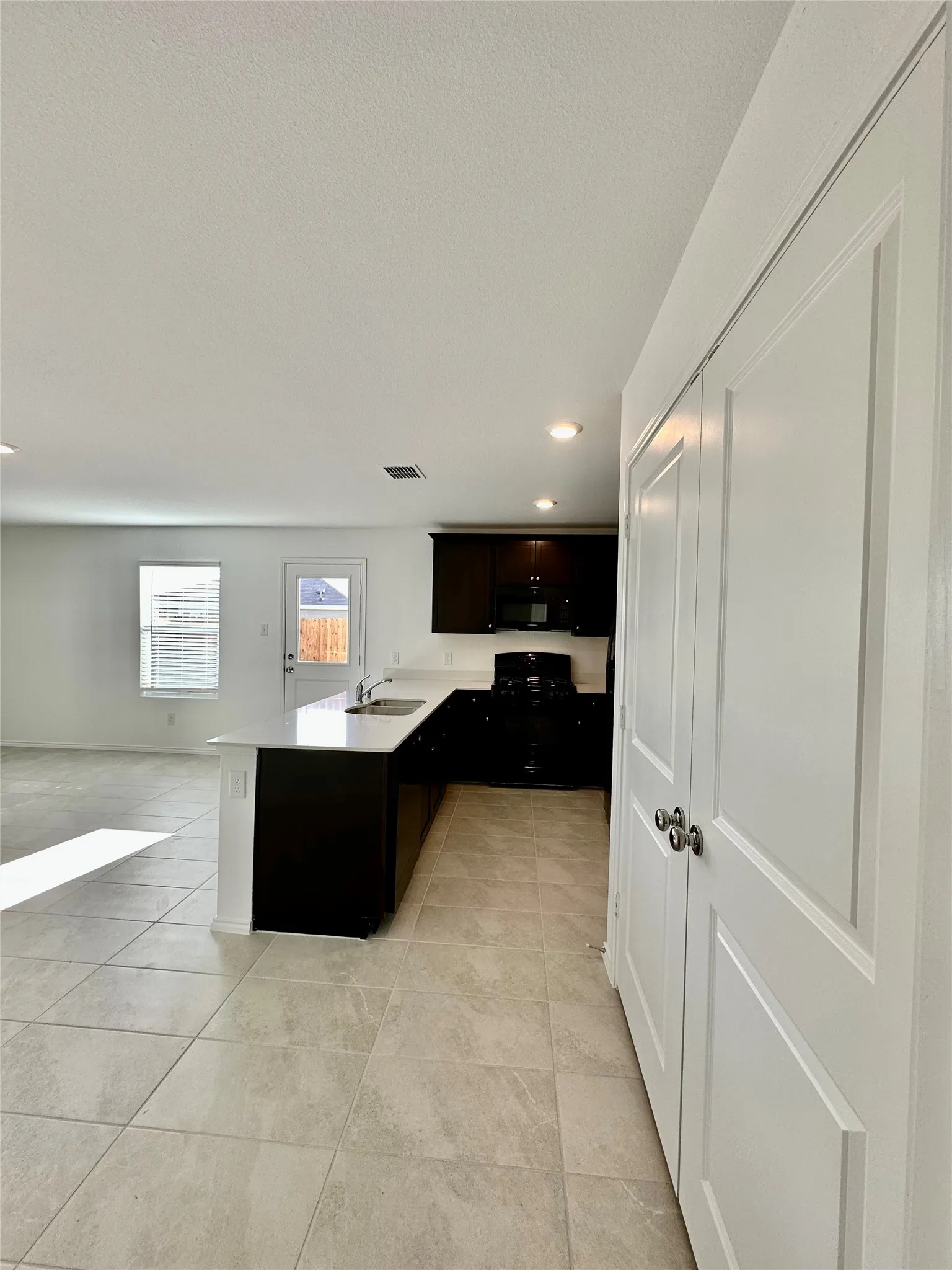 Single Family Residence For Sale in Kaufman County , 6010 Determine Lane, Forney, Texas 75126, 3 Bedroom, 2 Bathroom, 2 Garage spaces, 1,266 Sqft, built in 2022, Price $225,000, mls#21328401, Real Estate Agent in Forney, Homes For Sale in Kaufman county, Homes For Sale in Forney, Realtor in Forney Texas, Real Estate Brokerage Independent Realty Texas, Luminita Cordes Realtor