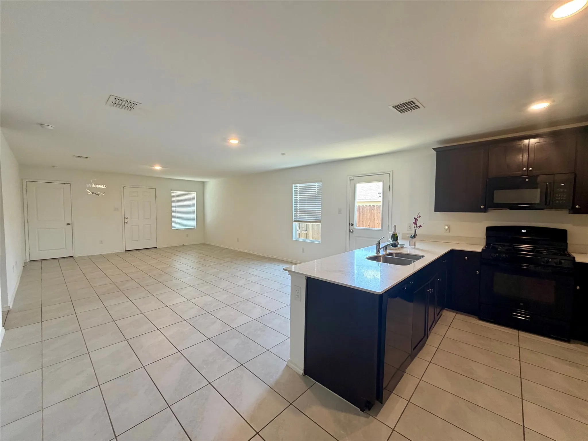 Single Family Residence For Sale in Kaufman County , 6010 Determine Lane, Forney, Texas 75126, 3 Bedroom, 2 Bathroom, 2 Garage spaces, 1,266 Sqft, built in 2022, Price $225,000, mls#21328401, Real Estate Agent in Forney, Homes For Sale in Kaufman county, Homes For Sale in Forney, Realtor in Forney Texas, Real Estate Brokerage Independent Realty Texas, Luminita Cordes Realtor