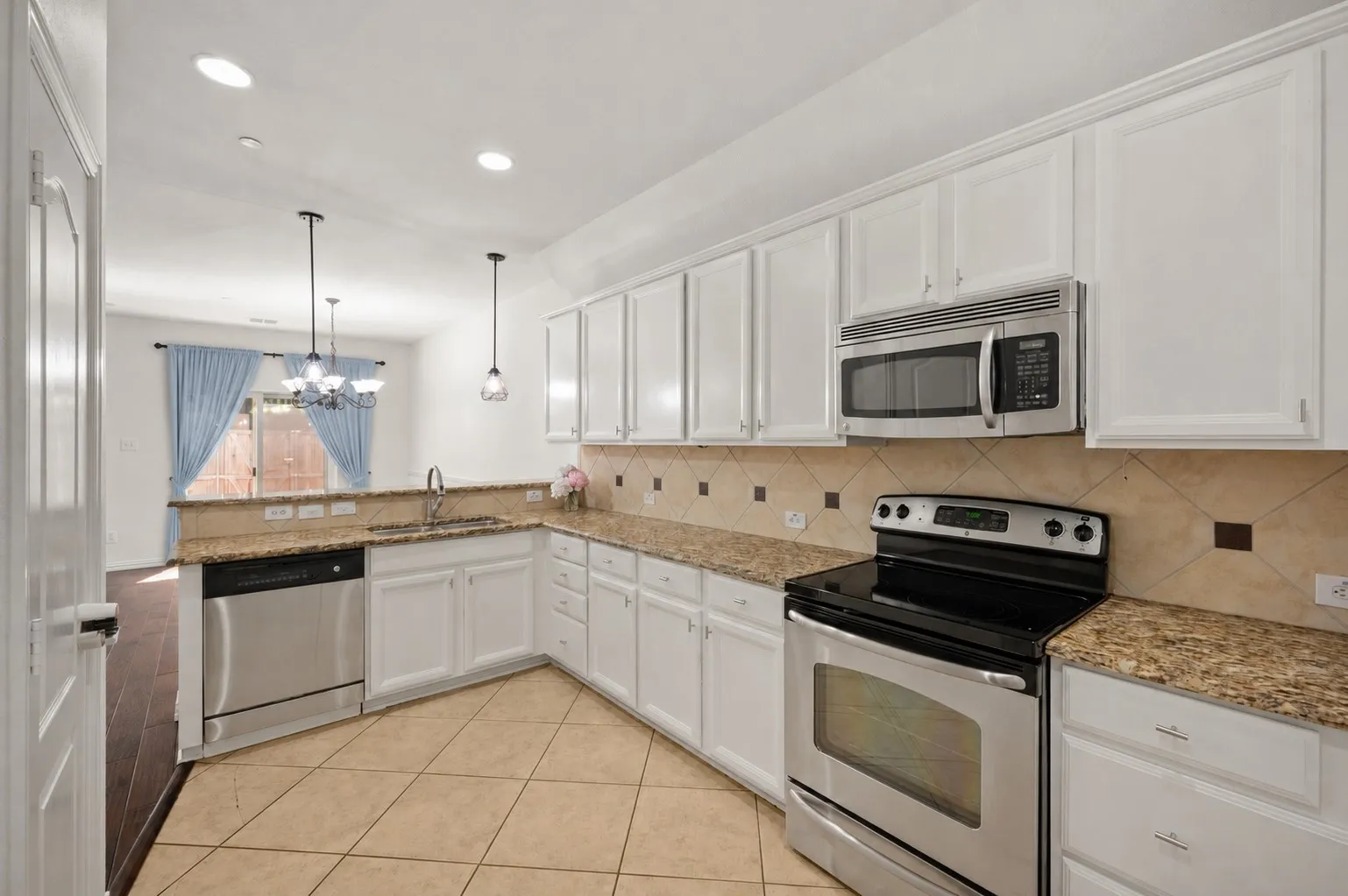 Electric cooktop but is plumbed for natural gas
