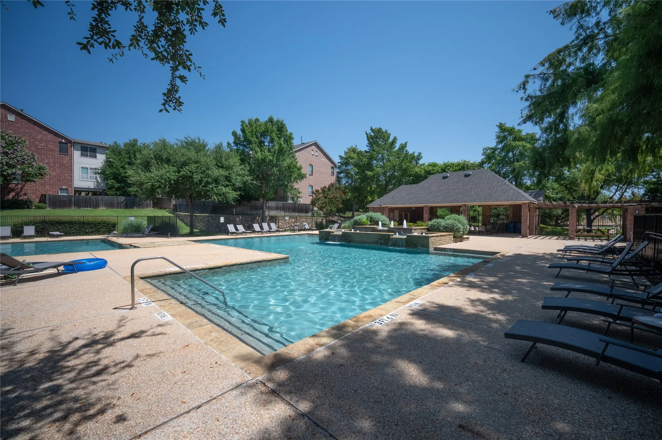 Townhouse For Sale in Denton County , 2661 Jacobson Drive, Lewisville, Texas 75067, 3 Bedroom, 3 Bathroom, 2 Garage spaces, 1,812 Sqft, built in 2009, mls#21326850, Real Estate Agent in Lewisville, Homes For Sale in Denton county, Homes For Sale in Lewisville, Realtor in Lewisville Texas, Real Estate Brokerage Independent Realty Texas, Luminita Cordes Realtor