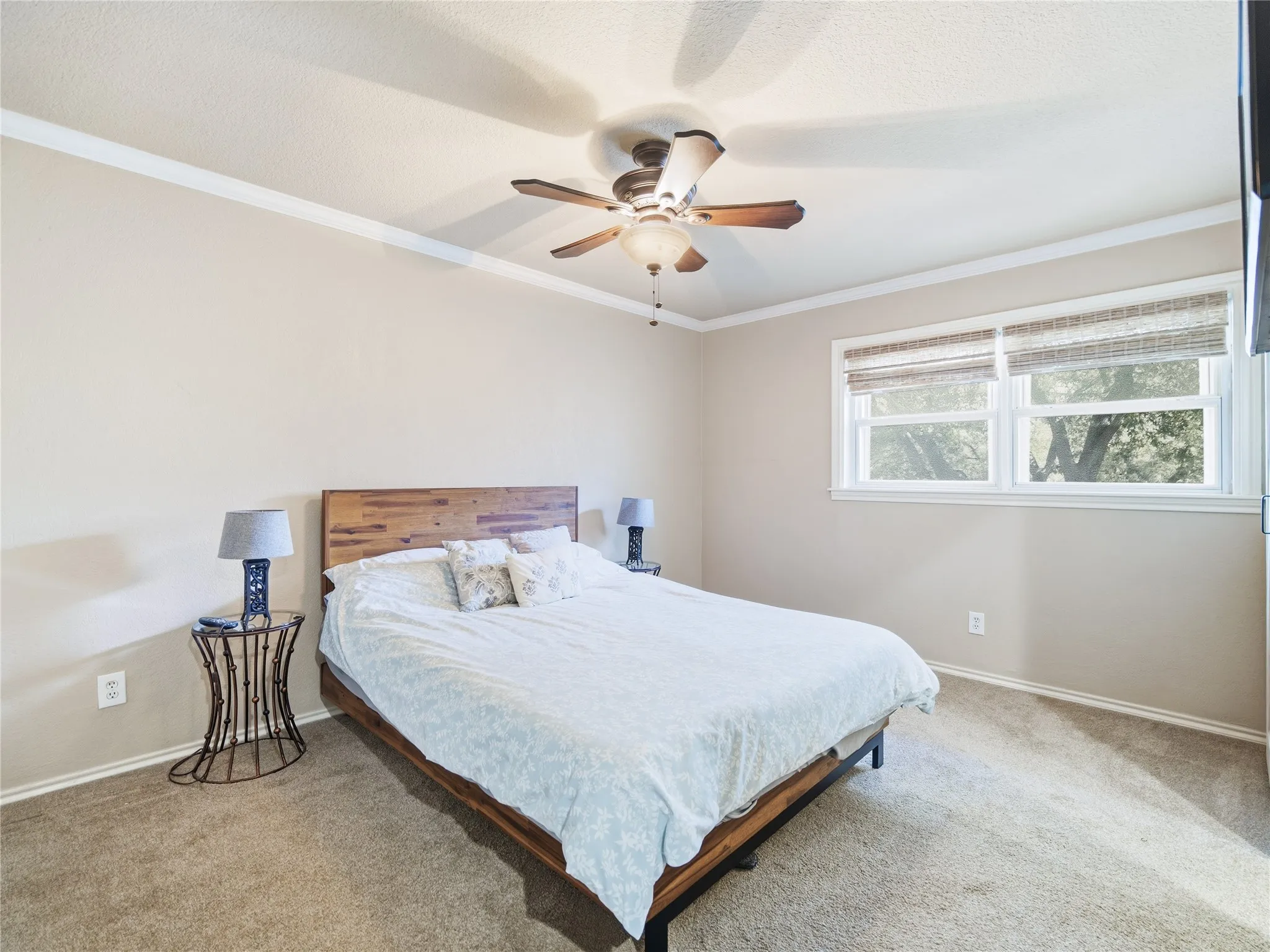 Single Family Residence For Sale in Tarrant County , 3410 Country Club Road, Pantego, Texas 76013, 5 Bedroom, 4 Bathroom, 3 Garage spaces, 3,384 Sqft, built in 1969, mls#21327801, Real Estate Agent in Pantego, Homes For Sale in Tarrant county, Homes For Sale in Pantego, Realtor in Pantego Texas, Real Estate Brokerage Independent Realty Texas, Luminita Cordes Realtor
