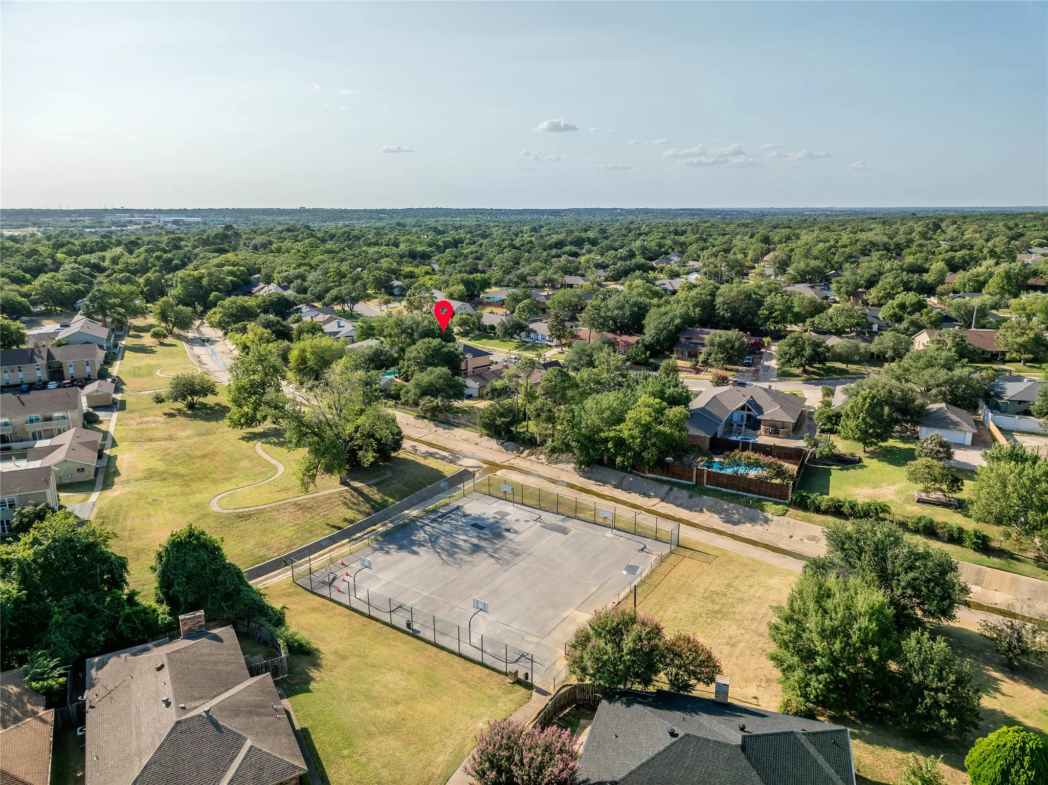 Single Family Residence For Sale in Tarrant County , 3410 Country Club Road, Pantego, Texas 76013, 5 Bedroom, 4 Bathroom, 3 Garage spaces, 3,384 Sqft, built in 1969, mls#21327801, Real Estate Agent in Pantego, Homes For Sale in Tarrant county, Homes For Sale in Pantego, Realtor in Pantego Texas, Real Estate Brokerage Independent Realty Texas, Luminita Cordes Realtor