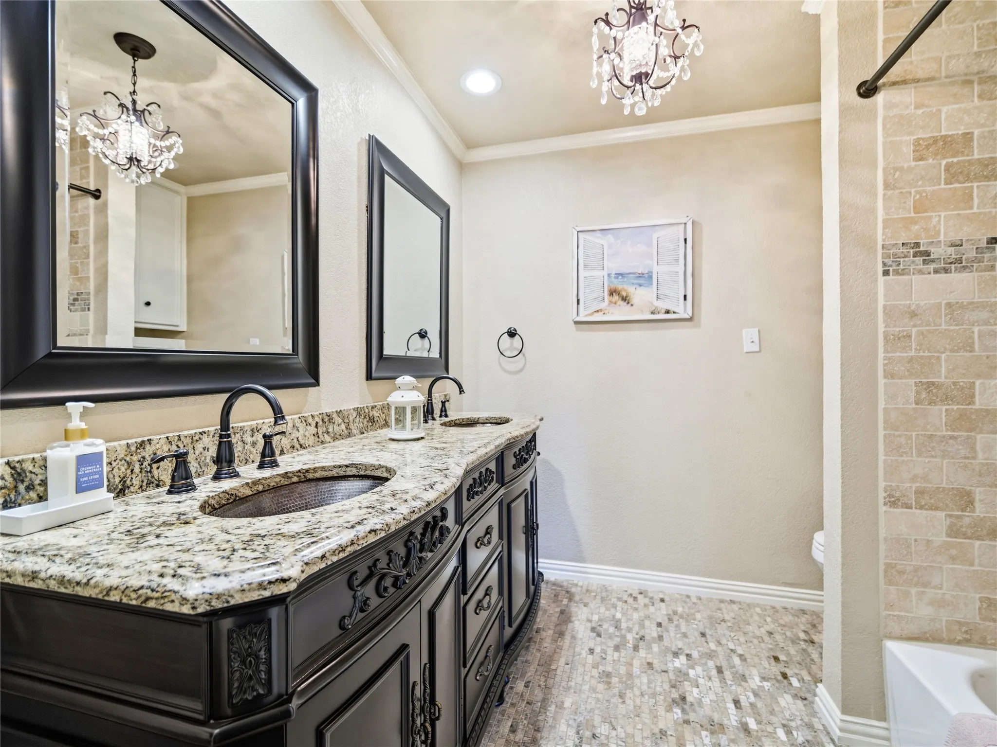 Single Family Residence For Sale in Tarrant County , 3410 Country Club Road, Pantego, Texas 76013, 5 Bedroom, 4 Bathroom, 3 Garage spaces, 3,384 Sqft, built in 1969, mls#21327801, Real Estate Agent in Pantego, Homes For Sale in Tarrant county, Homes For Sale in Pantego, Realtor in Pantego Texas, Real Estate Brokerage Independent Realty Texas, Luminita Cordes Realtor
