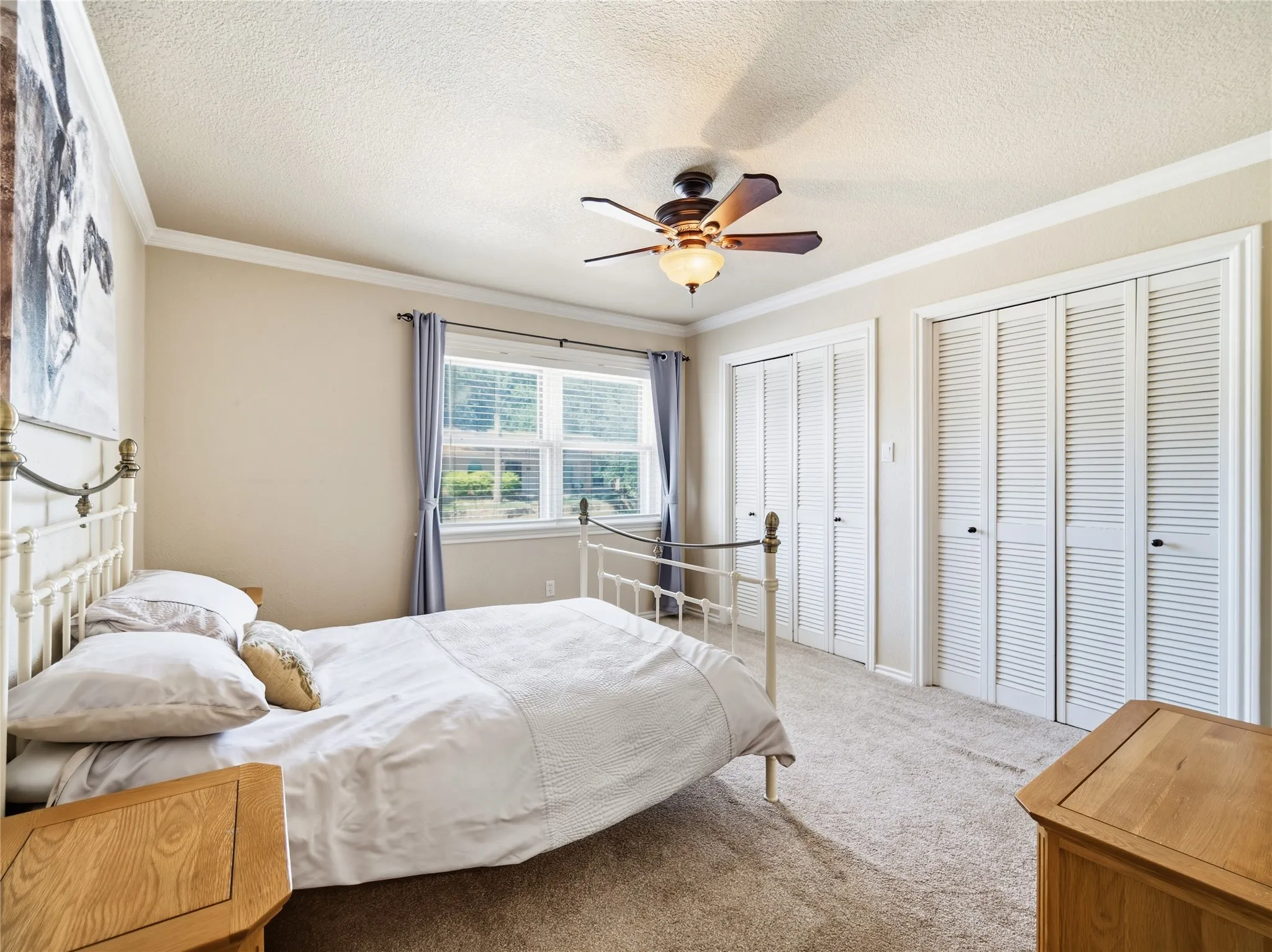 Single Family Residence For Sale in Tarrant County , 3410 Country Club Road, Pantego, Texas 76013, 5 Bedroom, 4 Bathroom, 3 Garage spaces, 3,384 Sqft, built in 1969, mls#21327801, Real Estate Agent in Pantego, Homes For Sale in Tarrant county, Homes For Sale in Pantego, Realtor in Pantego Texas, Real Estate Brokerage Independent Realty Texas, Luminita Cordes Realtor
