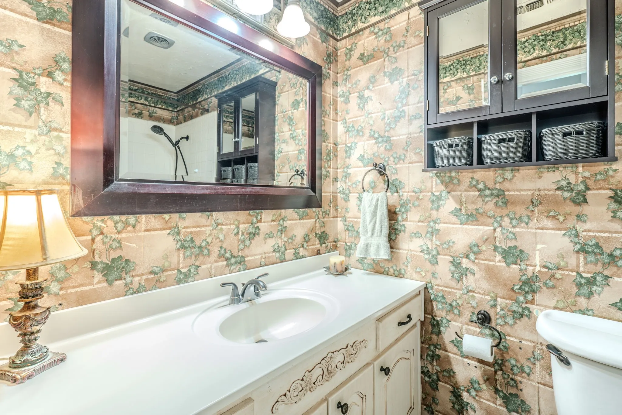 Single Family Residence For Sale in Tarrant County , 608 Field Street, Colleyville, Texas 76034, 5 Bedroom, 3 Bathroom, 2 Garage spaces, 2,246 Sqft, built in 1972, mls#21328424, Real Estate Agent in Colleyville, Homes For Sale in Tarrant county, Homes For Sale in Colleyville, Realtor in Colleyville Texas, Real Estate Brokerage Independent Realty Texas, Luminita Cordes Realtor
