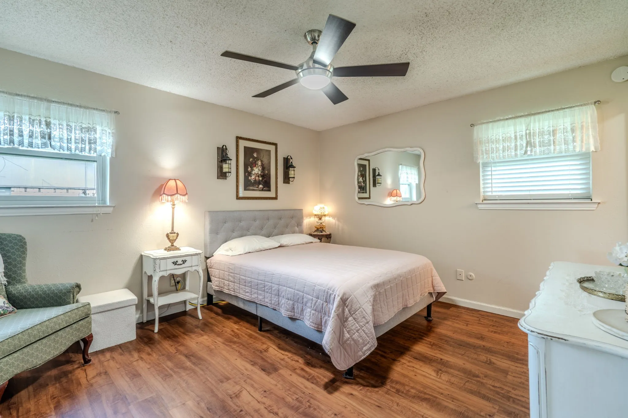 Single Family Residence For Sale in Tarrant County , 608 Field Street, Colleyville, Texas 76034, 5 Bedroom, 3 Bathroom, 2 Garage spaces, 2,246 Sqft, built in 1972, mls#21328424, Real Estate Agent in Colleyville, Homes For Sale in Tarrant county, Homes For Sale in Colleyville, Realtor in Colleyville Texas, Real Estate Brokerage Independent Realty Texas, Luminita Cordes Realtor