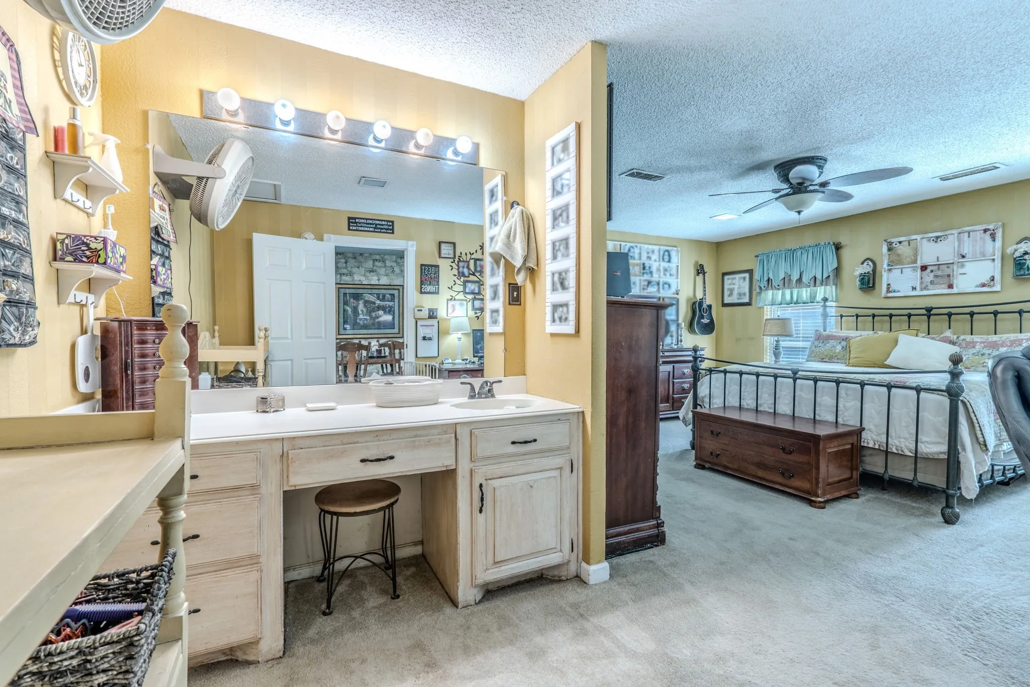 Single Family Residence For Sale in Tarrant County , 608 Field Street, Colleyville, Texas 76034, 5 Bedroom, 3 Bathroom, 2 Garage spaces, 2,246 Sqft, built in 1972, mls#21328424, Real Estate Agent in Colleyville, Homes For Sale in Tarrant county, Homes For Sale in Colleyville, Realtor in Colleyville Texas, Real Estate Brokerage Independent Realty Texas, Luminita Cordes Realtor