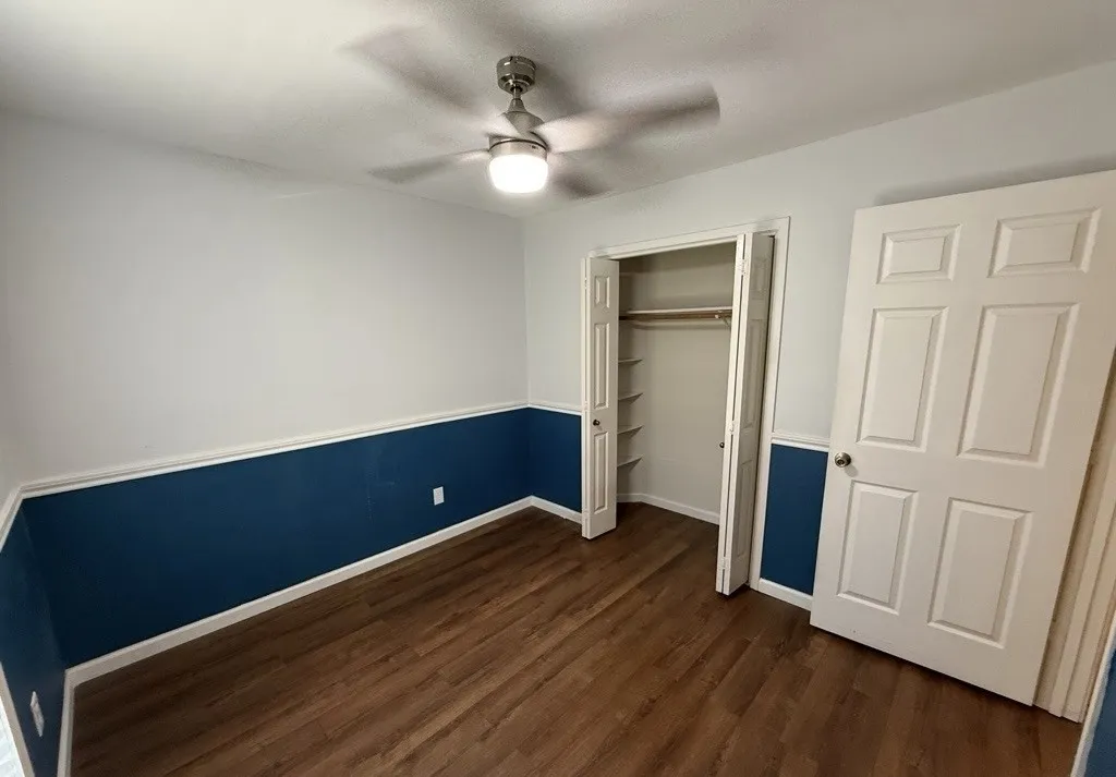 Single Family Residence For Sale in Denton County , 1338 Overlook Drive, Lewisville, Texas 75067, 3 Bedroom, 2 Bathroom, 2 Garage spaces, 1,333 Sqft, built in 1990, mls#21328425, Real Estate Agent in Lewisville, Homes For Sale in Denton county, Homes For Sale in Lewisville, Realtor in Lewisville Texas, Real Estate Brokerage Independent Realty Texas, Luminita Cordes Realtor