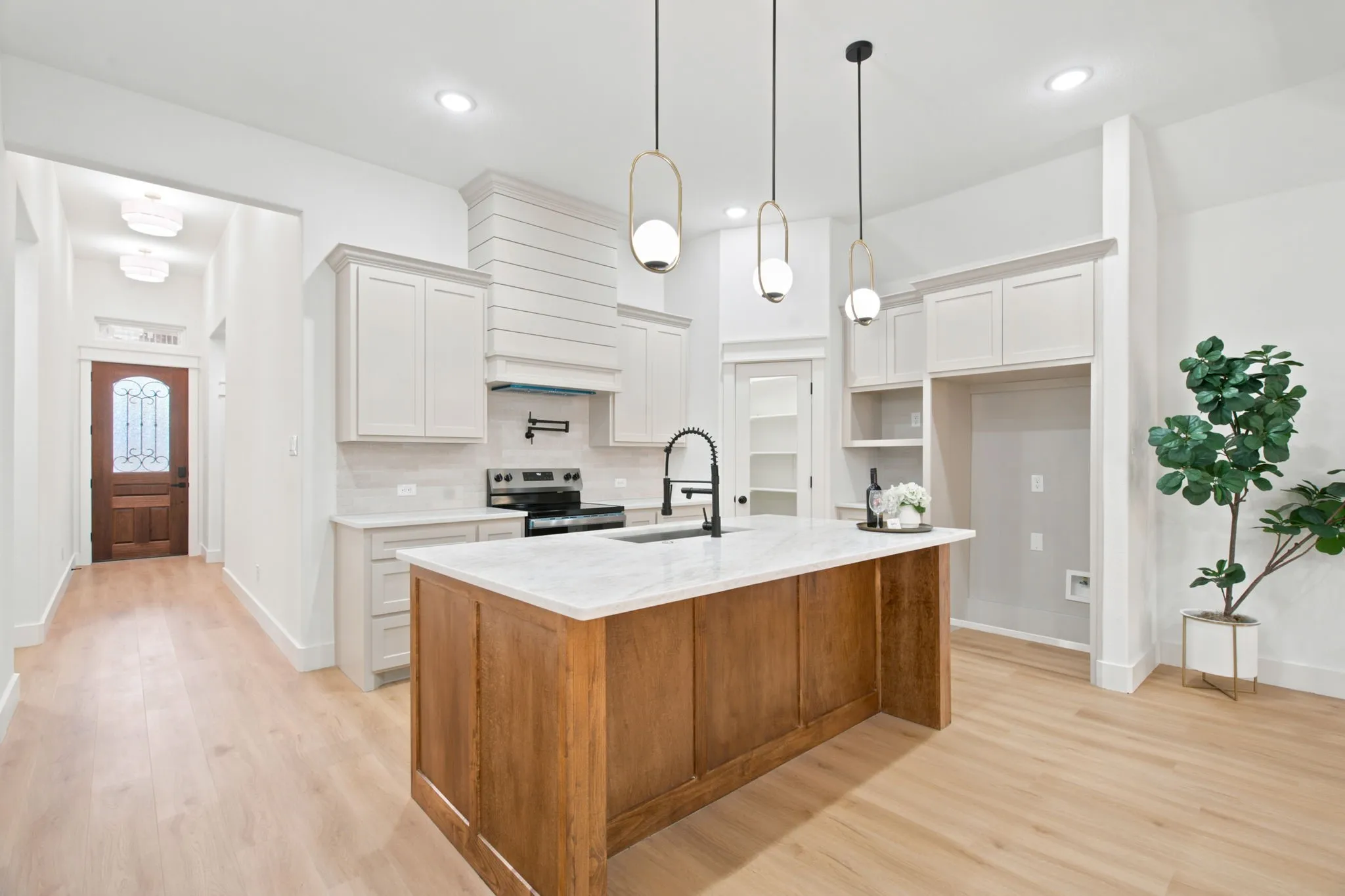 Single Family Residence For Sale in Tarrant County , 3220 25th Street, Fort Worth, Texas 76106, 4 Bedroom, 2 Bathroom, 2 Garage spaces, 1,747 Sqft, built in 2026, mls#21328430, Real Estate Agent in Fort Worth, Homes For Sale in Tarrant county, Homes For Sale in Fort Worth, Realtor in Fort Worth Texas, Real Estate Brokerage Independent Realty Texas, Luminita Cordes Realtor