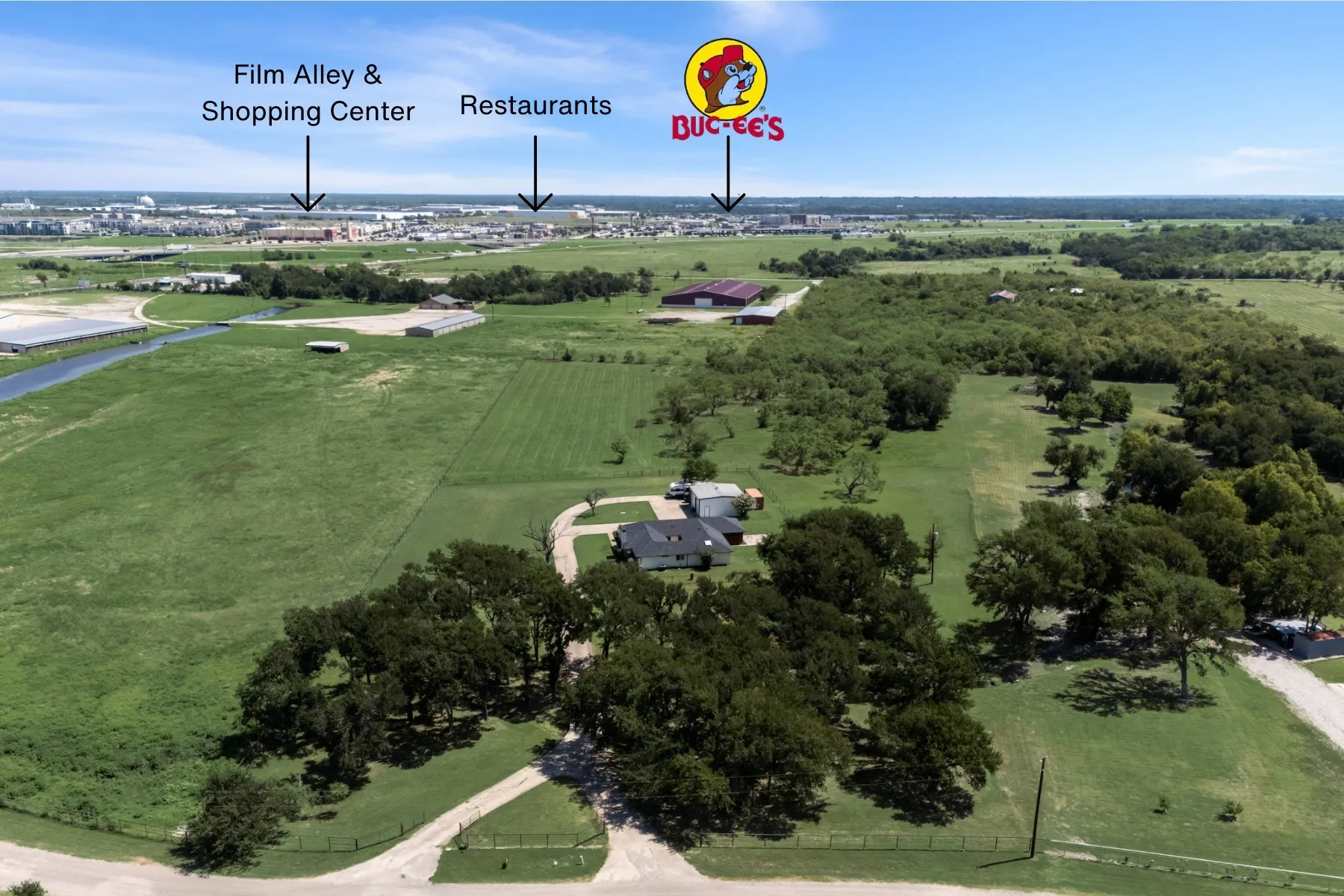 Single Family Residence For Sale in Kaufman County , 1301 Davis Lane, Terrell, Texas 75160, 3 Bedroom, 3 Bathroom, 2 Garage spaces, 2,285 Sqft, built in 1984, mls#21326104, Real Estate Agent in Terrell, Homes For Sale in Kaufman county, Homes For Sale in Terrell, Realtor in Terrell Texas, Real Estate Brokerage Independent Realty Texas, Luminita Cordes Realtor