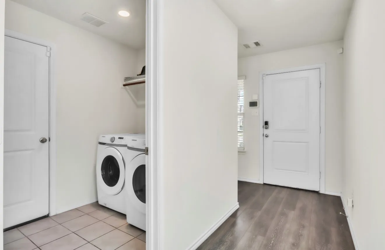 Single Family Residence For Sale in Kaufman County , 1214 Delmita Drive, Forney, Texas 75126, 3 Bedroom, 2 Bathroom, 2 Garage spaces, 1,515 Sqft, built in 2020, mls#21328434, Real Estate Agent in Forney, Homes For Sale in Kaufman county, Homes For Sale in Forney, Realtor in Forney Texas, Real Estate Brokerage Independent Realty Texas, Luminita Cordes Realtor