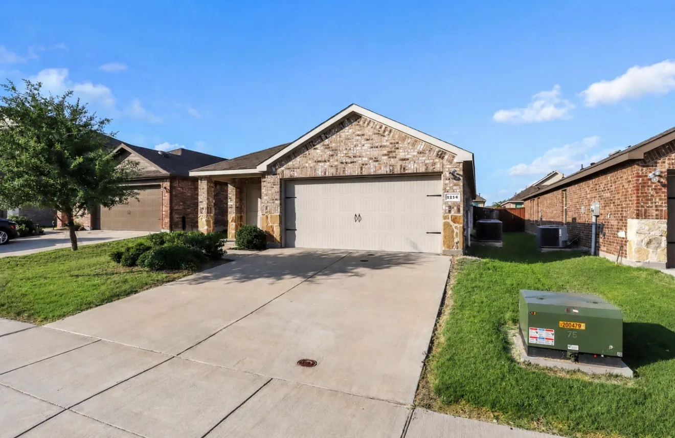 Single Family Residence For Sale in Kaufman County , 1214 Delmita Drive, Forney, Texas 75126, 3 Bedroom, 2 Bathroom, 2 Garage spaces, 1,515 Sqft, built in 2020, mls#21328434, Real Estate Agent in Forney, Homes For Sale in Kaufman county, Homes For Sale in Forney, Realtor in Forney Texas, Real Estate Brokerage Independent Realty Texas, Luminita Cordes Realtor