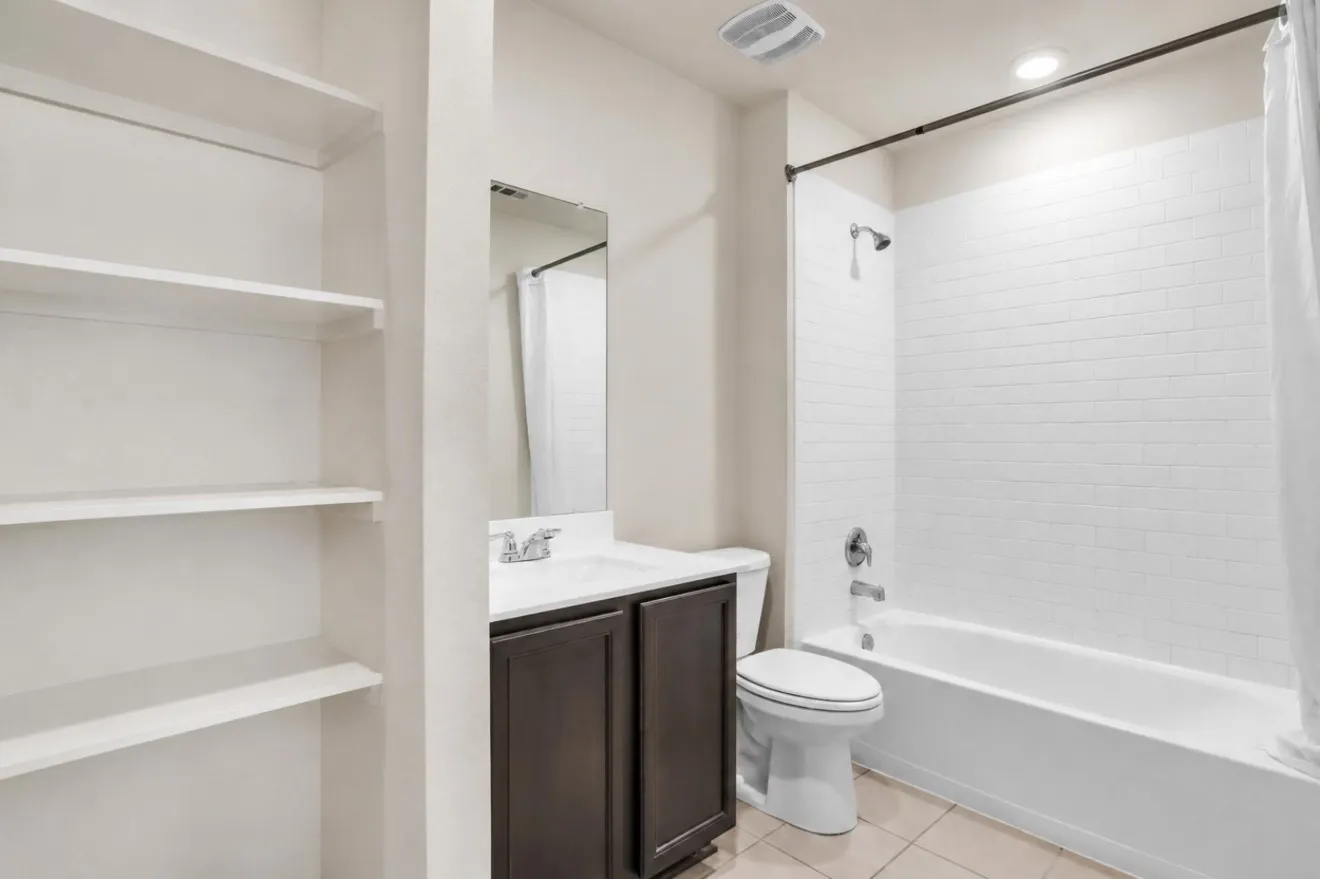 Single Family Residence For Sale in Kaufman County , 1214 Delmita Drive, Forney, Texas 75126, 3 Bedroom, 2 Bathroom, 2 Garage spaces, 1,515 Sqft, built in 2020, mls#21328434, Real Estate Agent in Forney, Homes For Sale in Kaufman county, Homes For Sale in Forney, Realtor in Forney Texas, Real Estate Brokerage Independent Realty Texas, Luminita Cordes Realtor