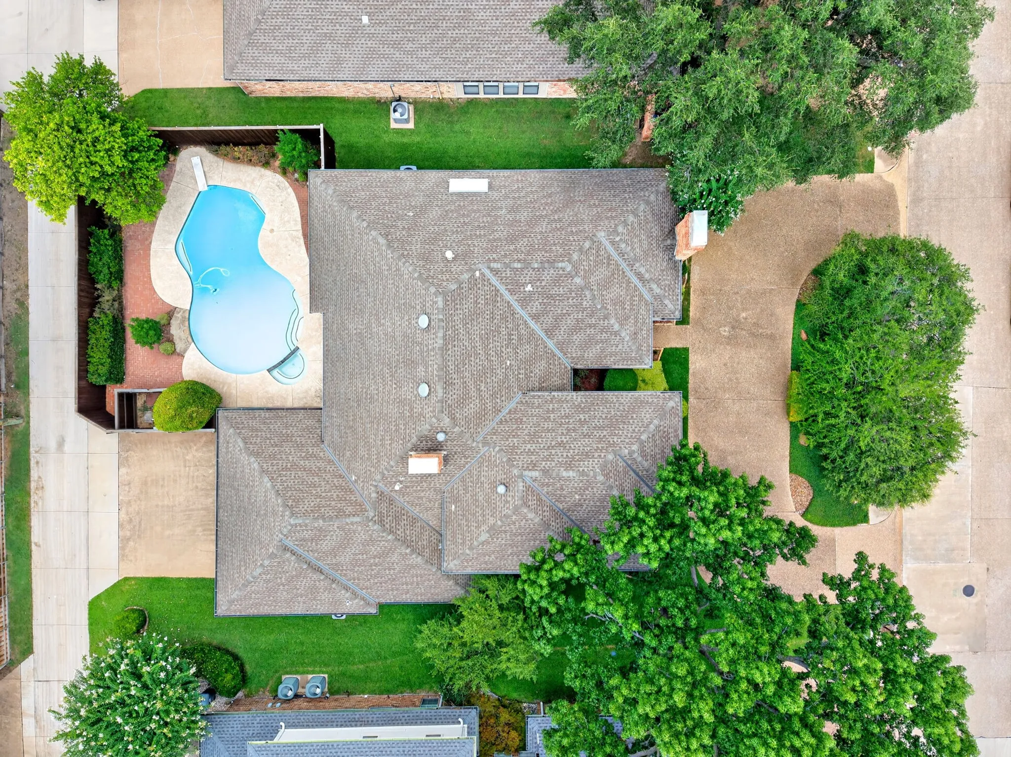Single Family Residence For Sale in Collin County , 5901 Flintshire Lane, Dallas, Texas 75252, 4 Bedroom, 3 Bathroom, 3 Garage spaces, 3,485 Sqft, built in 1983, mls#21328433, Real Estate Agent in Dallas, Homes For Sale in Collin county, Homes For Sale in Dallas, Realtor in Dallas Texas, Real Estate Brokerage Independent Realty Texas, Luminita Cordes Realtor
