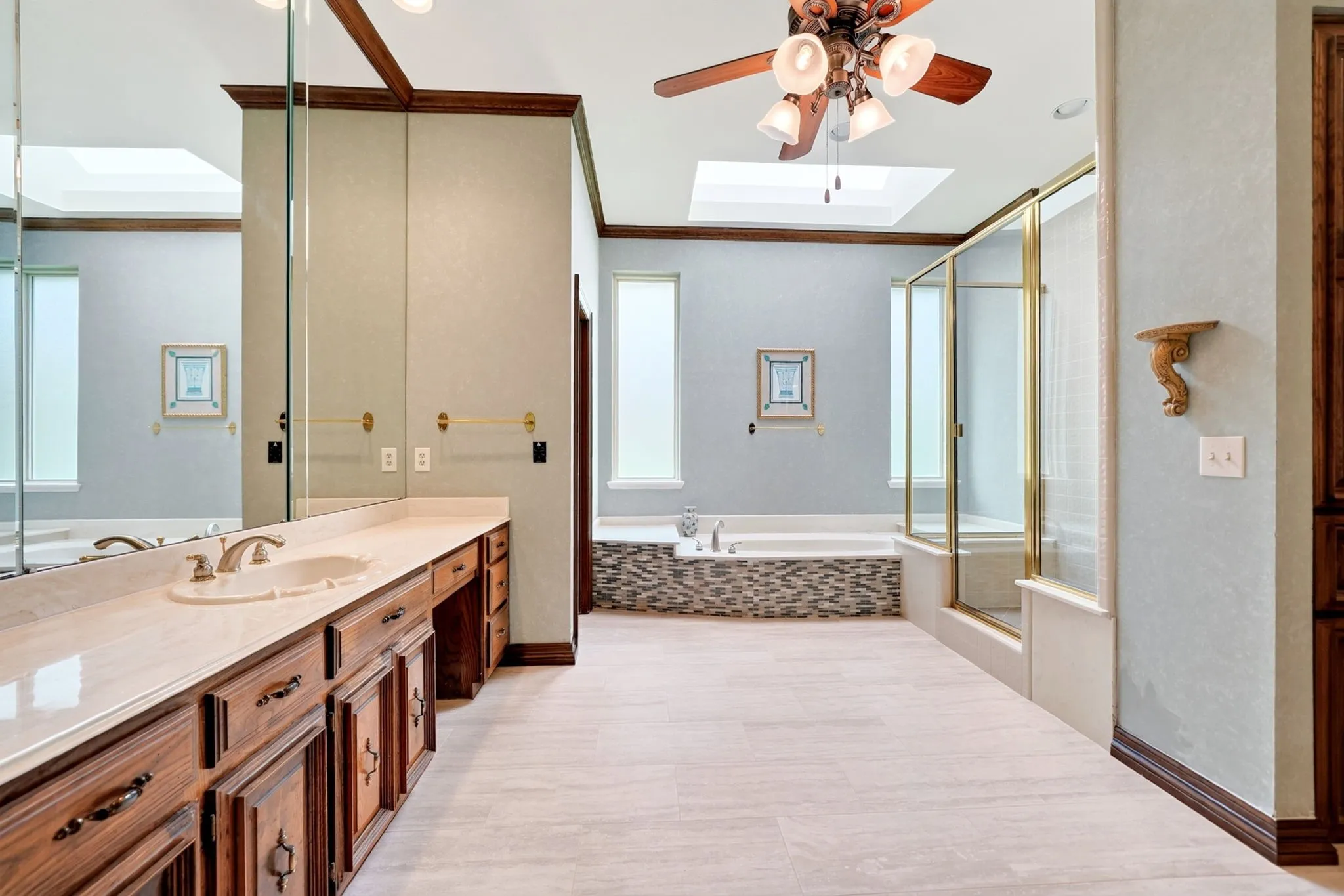Single Family Residence For Sale in Collin County , 5901 Flintshire Lane, Dallas, Texas 75252, 4 Bedroom, 3 Bathroom, 3 Garage spaces, 3,485 Sqft, built in 1983, mls#21328433, Real Estate Agent in Dallas, Homes For Sale in Collin county, Homes For Sale in Dallas, Realtor in Dallas Texas, Real Estate Brokerage Independent Realty Texas, Luminita Cordes Realtor