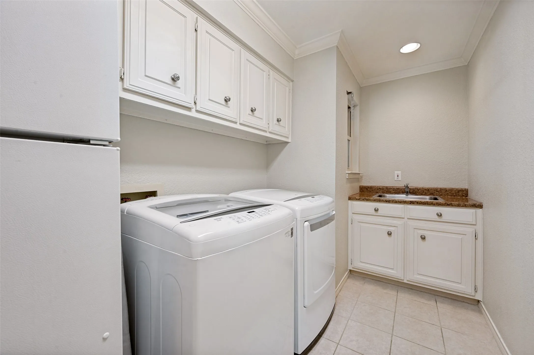 Single Family Residence For Sale in Collin County , 5901 Flintshire Lane, Dallas, Texas 75252, 4 Bedroom, 3 Bathroom, 3 Garage spaces, 3,485 Sqft, built in 1983, mls#21328433, Real Estate Agent in Dallas, Homes For Sale in Collin county, Homes For Sale in Dallas, Realtor in Dallas Texas, Real Estate Brokerage Independent Realty Texas, Luminita Cordes Realtor