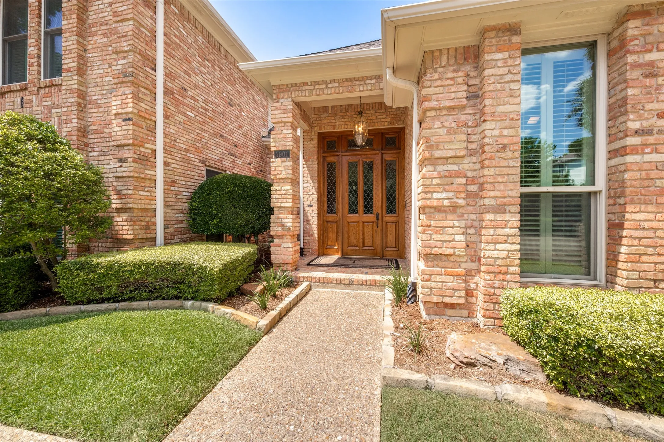 Great front entry