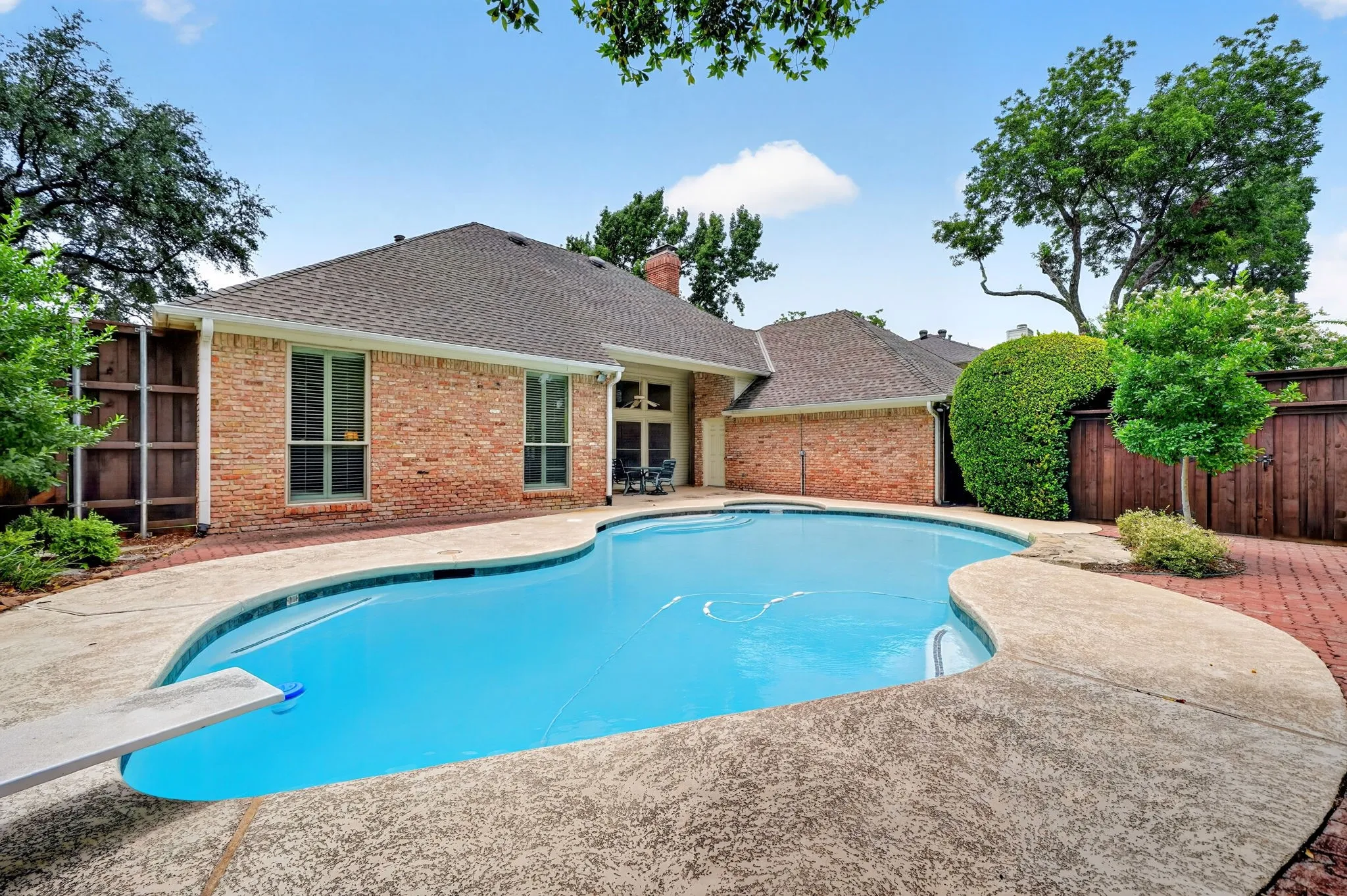 Single Family Residence For Sale in Collin County , 5901 Flintshire Lane, Dallas, Texas 75252, 4 Bedroom, 3 Bathroom, 3 Garage spaces, 3,485 Sqft, built in 1983, mls#21328433, Real Estate Agent in Dallas, Homes For Sale in Collin county, Homes For Sale in Dallas, Realtor in Dallas Texas, Real Estate Brokerage Independent Realty Texas, Luminita Cordes Realtor