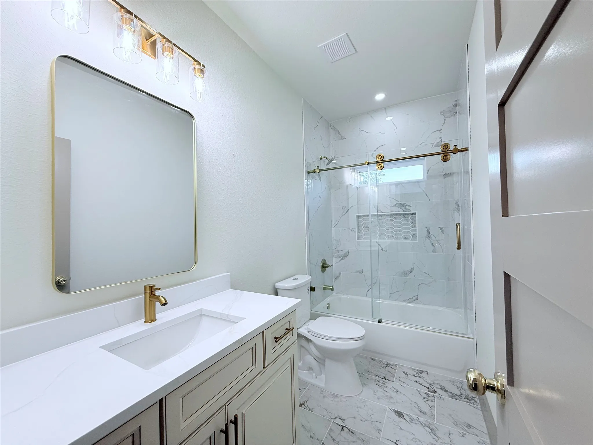 Single Family Residence For Sale in Hunt County , 6560 Private Road 2269, Quinlan, Texas 75474, 3 Bedroom, 2 Bathroom, 2 Garage spaces, 2,545 Sqft, built in 2026, mls#21328441, Real Estate Agent in Quinlan, Homes For Sale in Hunt county, Homes For Sale in Quinlan, Realtor in Quinlan Texas, Real Estate Brokerage Independent Realty Texas, Luminita Cordes Realtor