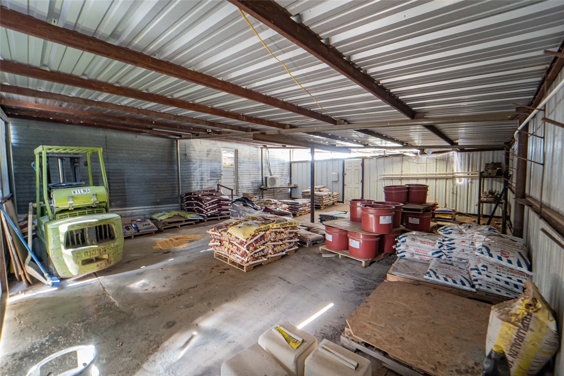 Business For Sale in Throckmorton County , 105 S US Highway 183, Woodson, Texas 76491, 0, 0, Garage spaces, 0 Sqft, built in 0, Price $110,000, mls#21308618, Real Estate Agent in Woodson, Homes For Sale in Throckmorton county, Homes For Sale in Woodson, Realtor in Woodson Texas, Real Estate Brokerage Independent Realty Texas, Luminita Cordes Realtor