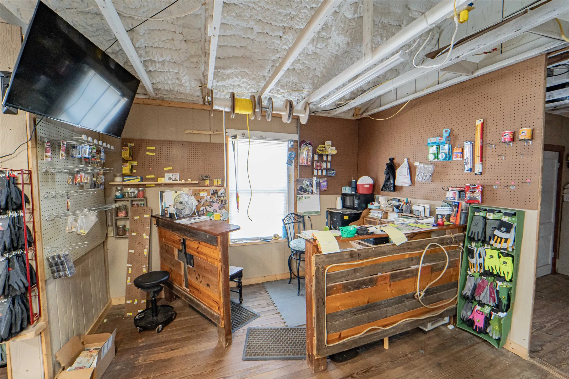 Business For Sale in Throckmorton County , 105 S US Highway 183, Woodson, Texas 76491, 0, 0, Garage spaces, 0 Sqft, built in 0, Price $110,000, mls#21308618, Real Estate Agent in Woodson, Homes For Sale in Throckmorton county, Homes For Sale in Woodson, Realtor in Woodson Texas, Real Estate Brokerage Independent Realty Texas, Luminita Cordes Realtor
