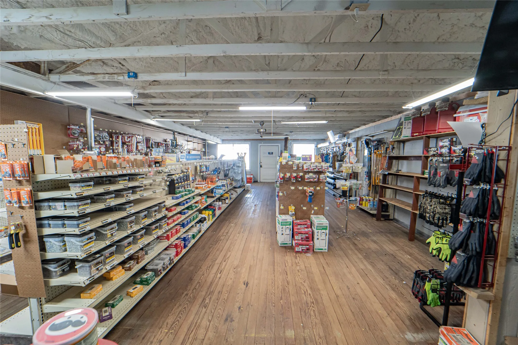 Business For Sale in Throckmorton County , 105 S US Highway 183, Woodson, Texas 76491, 0, 0, Garage spaces, 0 Sqft, built in 0, Price $110,000, mls#21308618, Real Estate Agent in Woodson, Homes For Sale in Throckmorton county, Homes For Sale in Woodson, Realtor in Woodson Texas, Real Estate Brokerage Independent Realty Texas, Luminita Cordes Realtor
